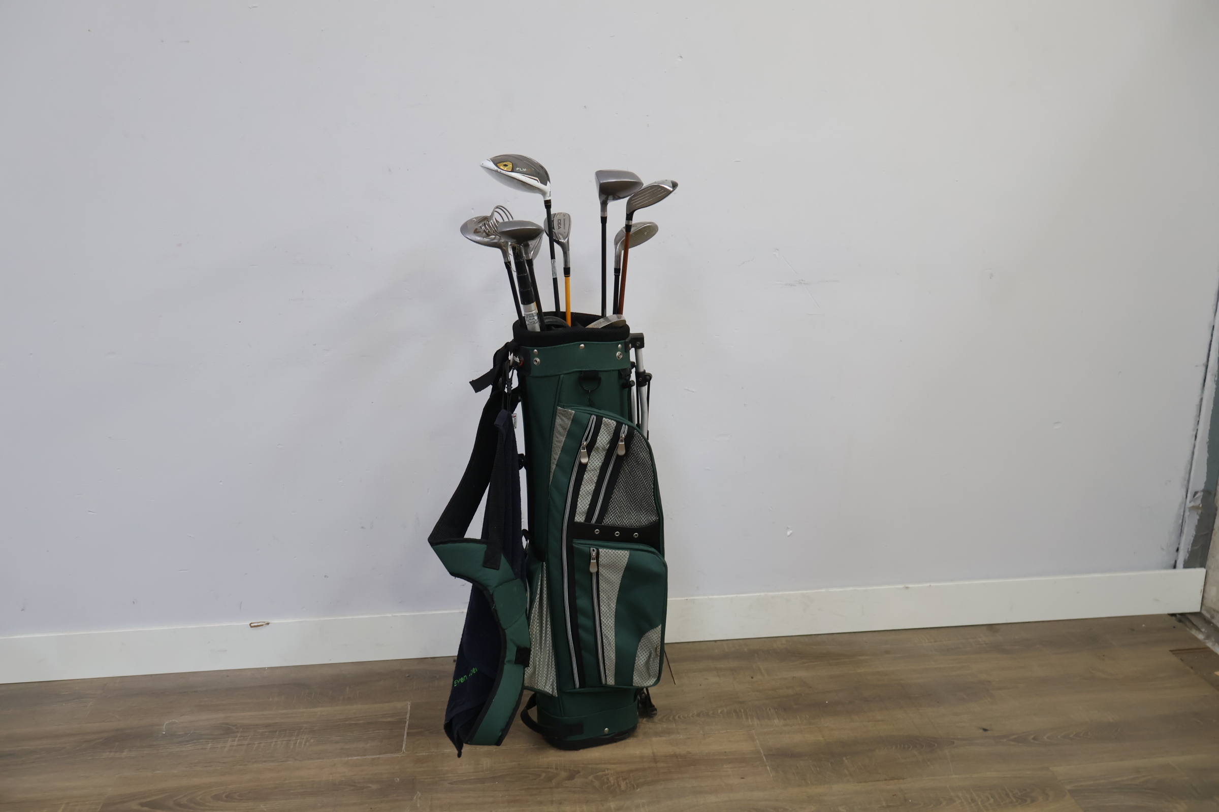 Golfset met tas – foto 10 – kavel bij GSD Auctions, Zoeterwoude