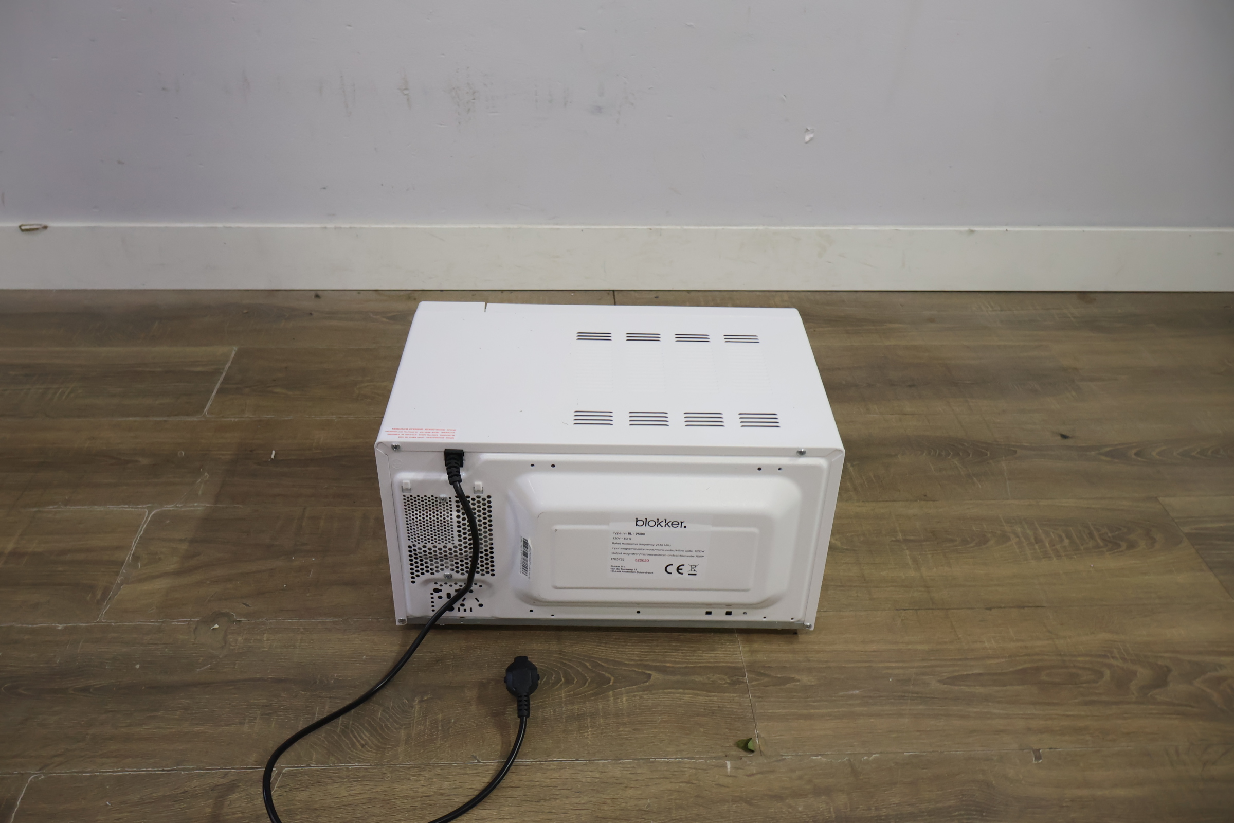 Exquisit magnetron model DK20HEW – foto 5 – kavel bij GSD Auctions, Zoeterwoude