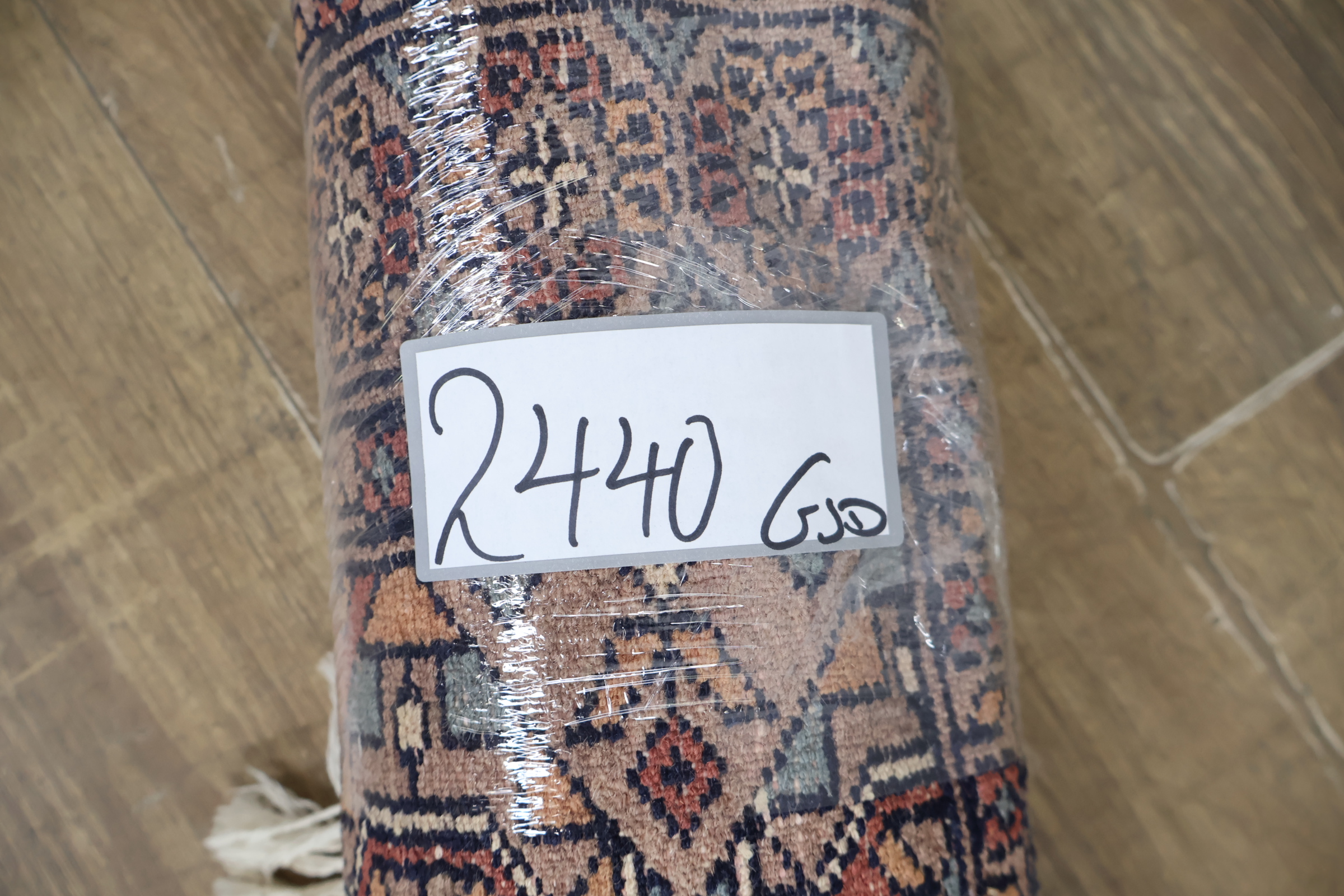 Traditioneel oosters vloerkleed met patroon – foto 10 – kavel bij GSD Auctions, Zoeterwoude