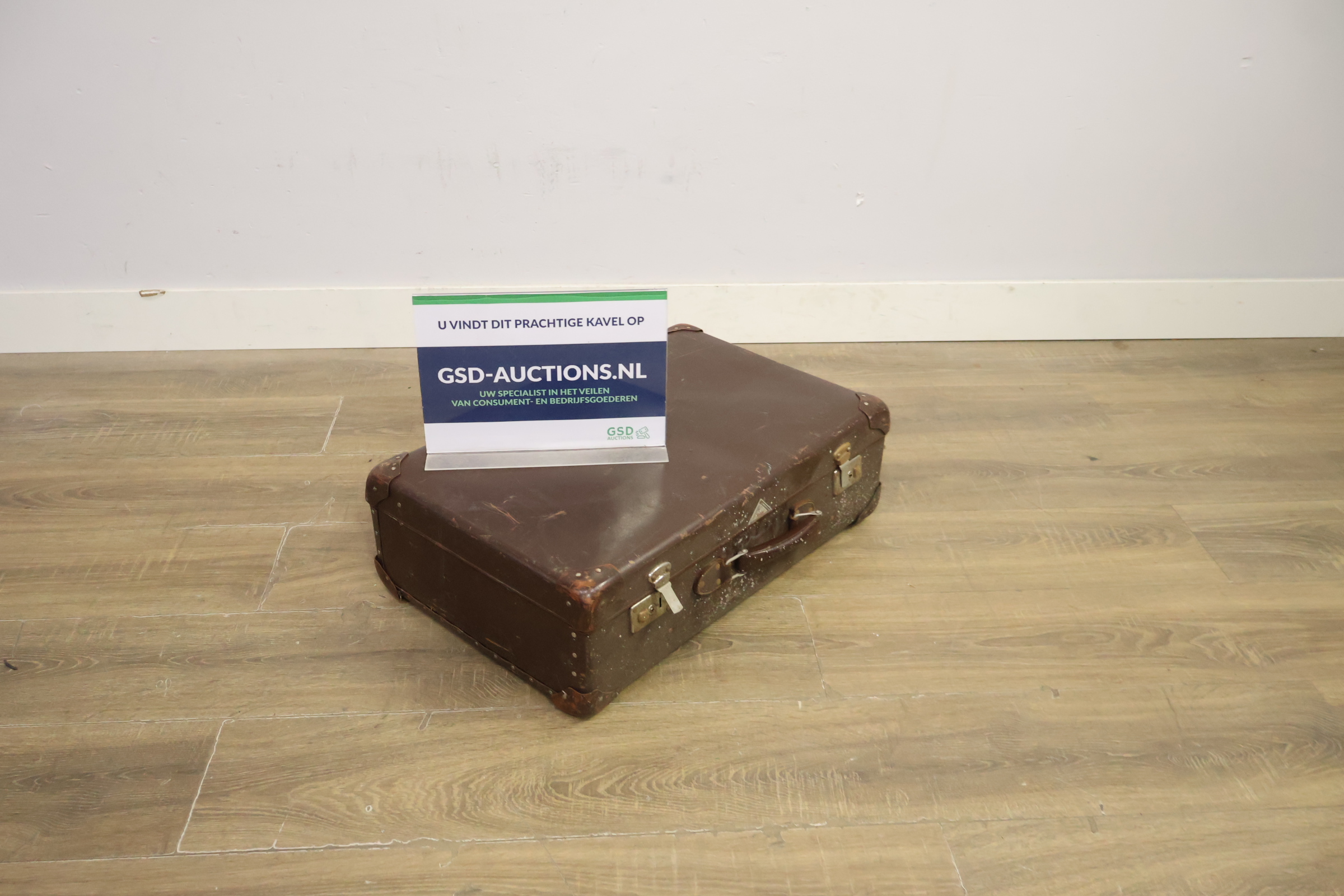 Vintage bruine leren koffer – foto 2 – kavel bij GSD Auctions, Zoeterwoude