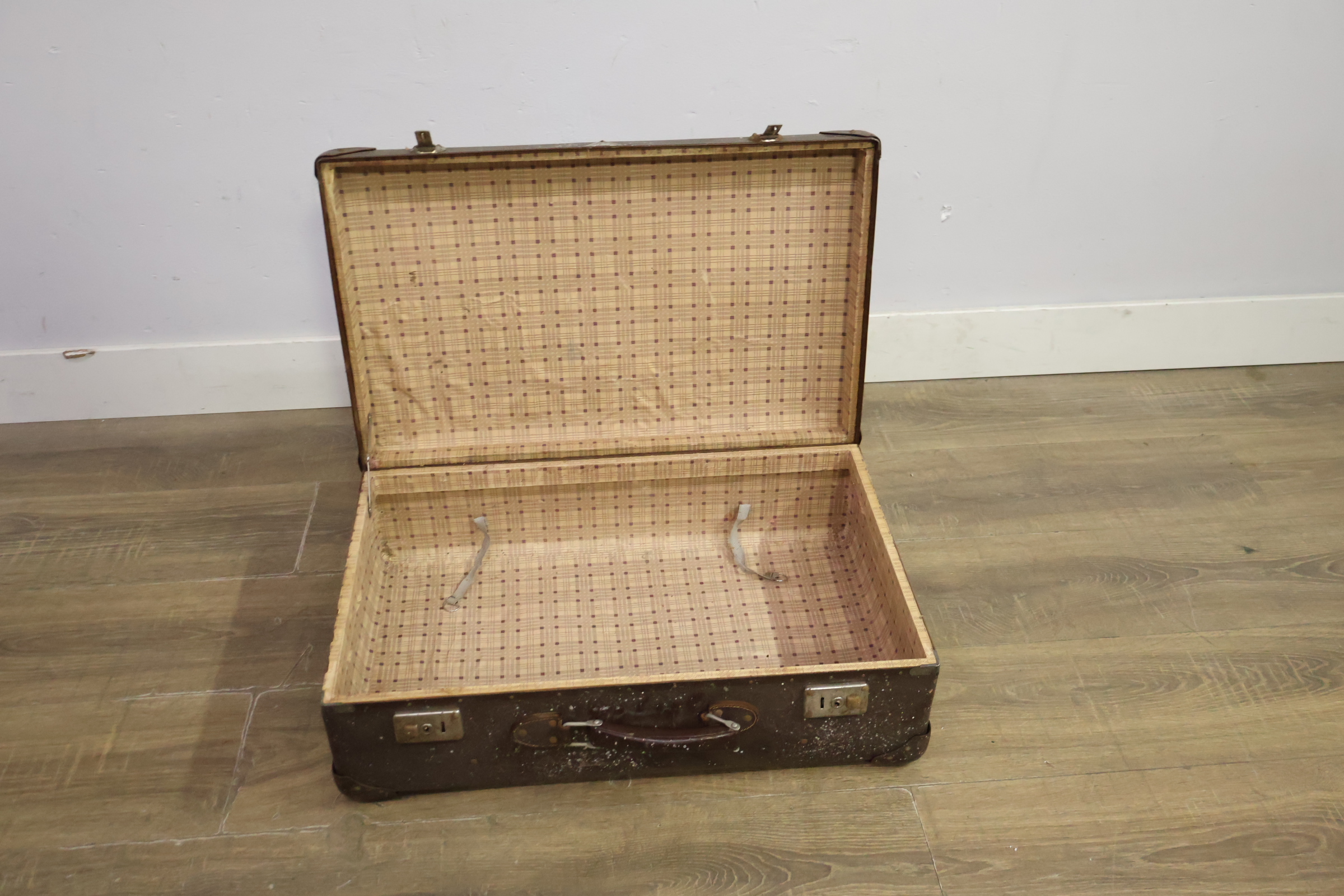 Vintage bruine leren koffer – foto 9 – kavel bij GSD Auctions, Zoeterwoude
