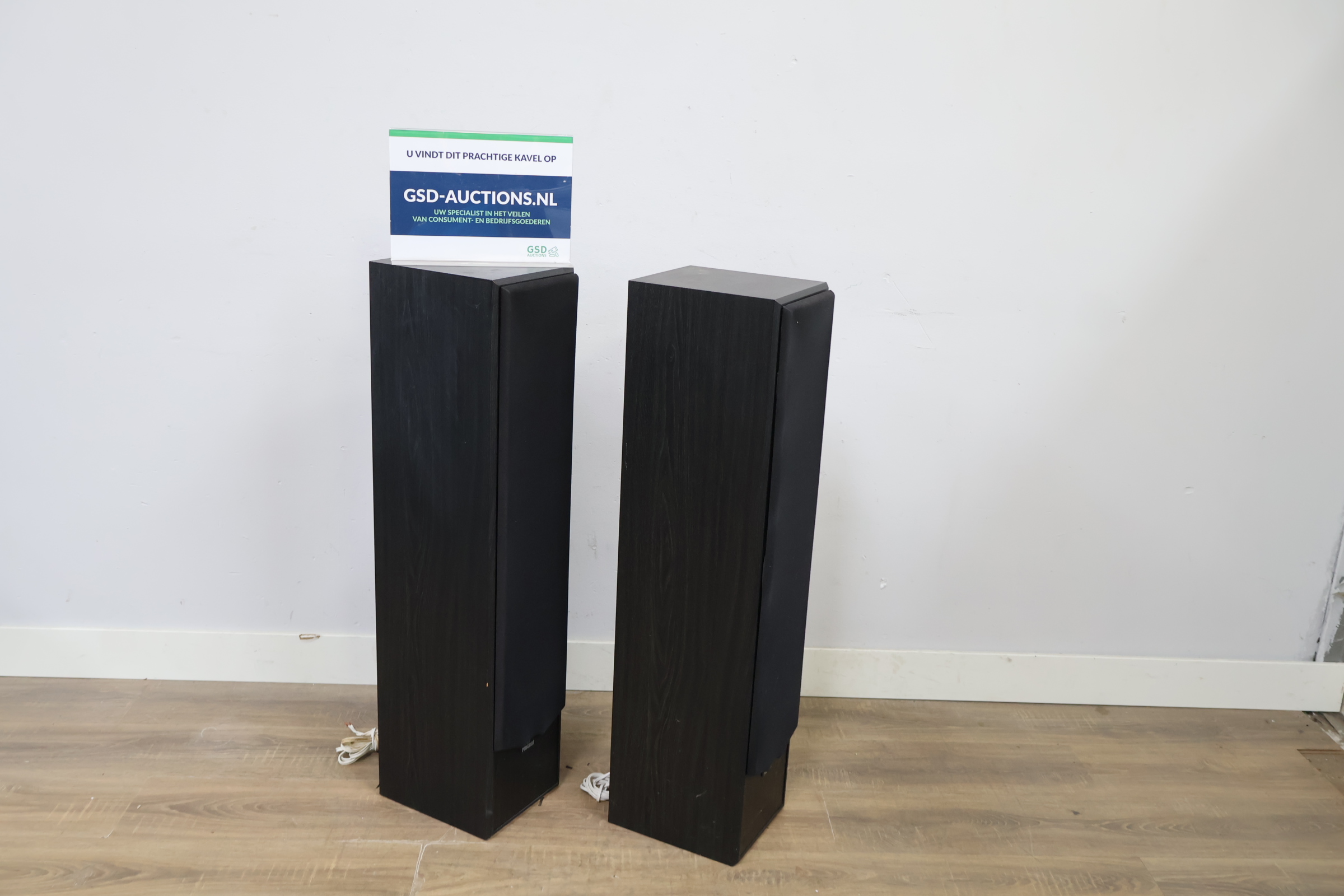 Set zwarte luidsprekers – foto 2 – kavel bij GSD Auctions, Zoeterwoude