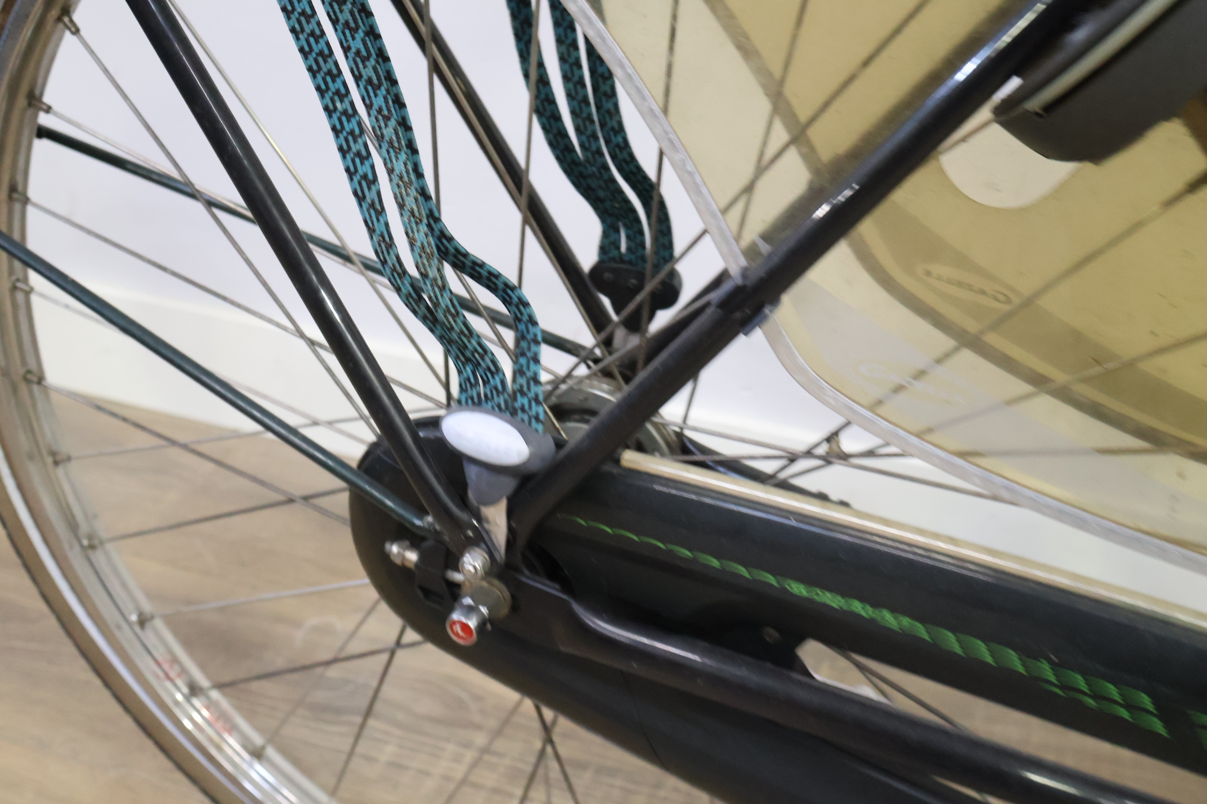 Gazelle damesfiets zwart met stalen frame – foto 8 – kavel bij GSD Auctions, Zoeterwoude
