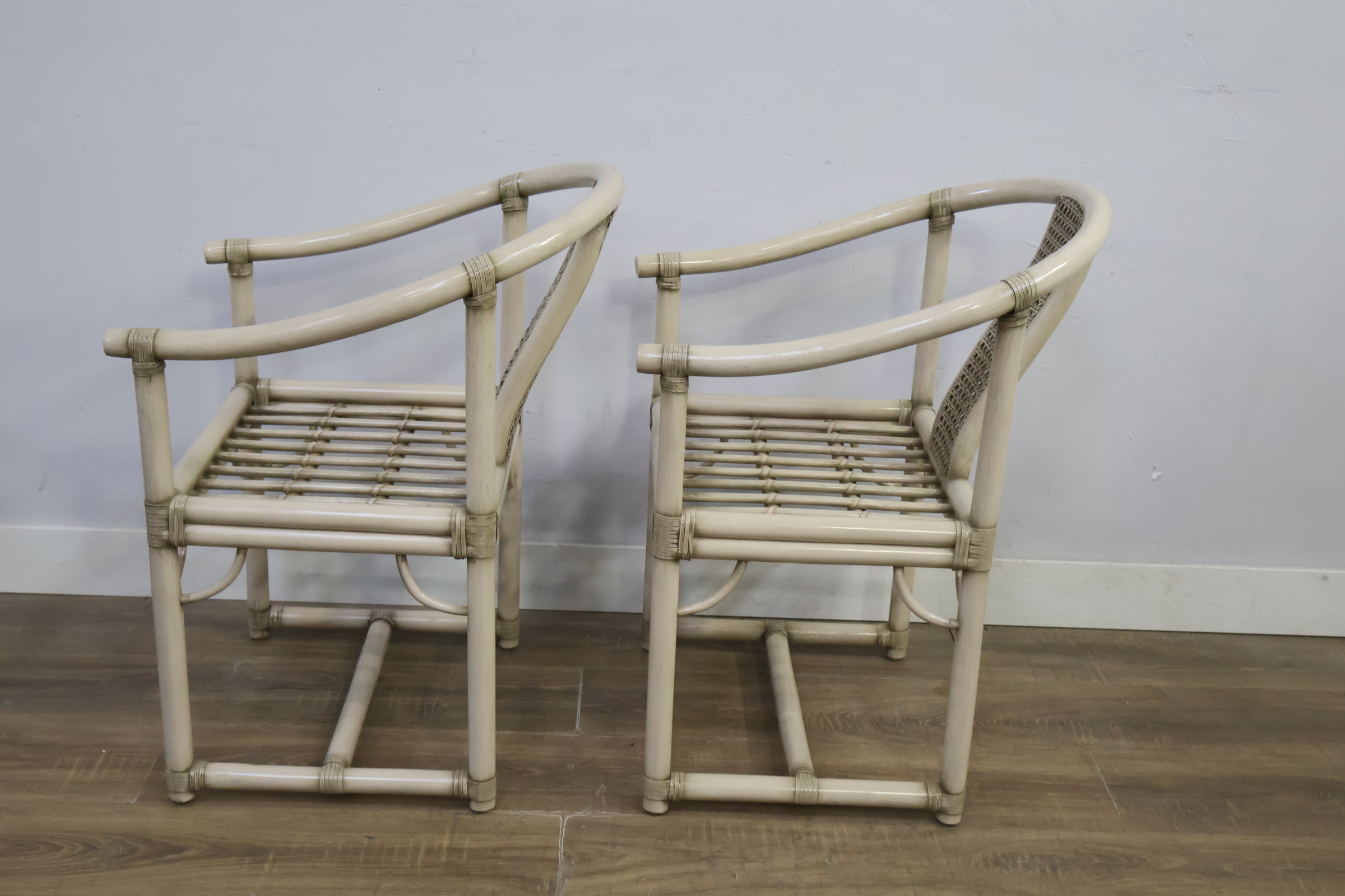 Set van 2 rotan stoelen met gevlochten rugleuning – foto 7 – kavel bij GSD Auctions, Zoeterwoude