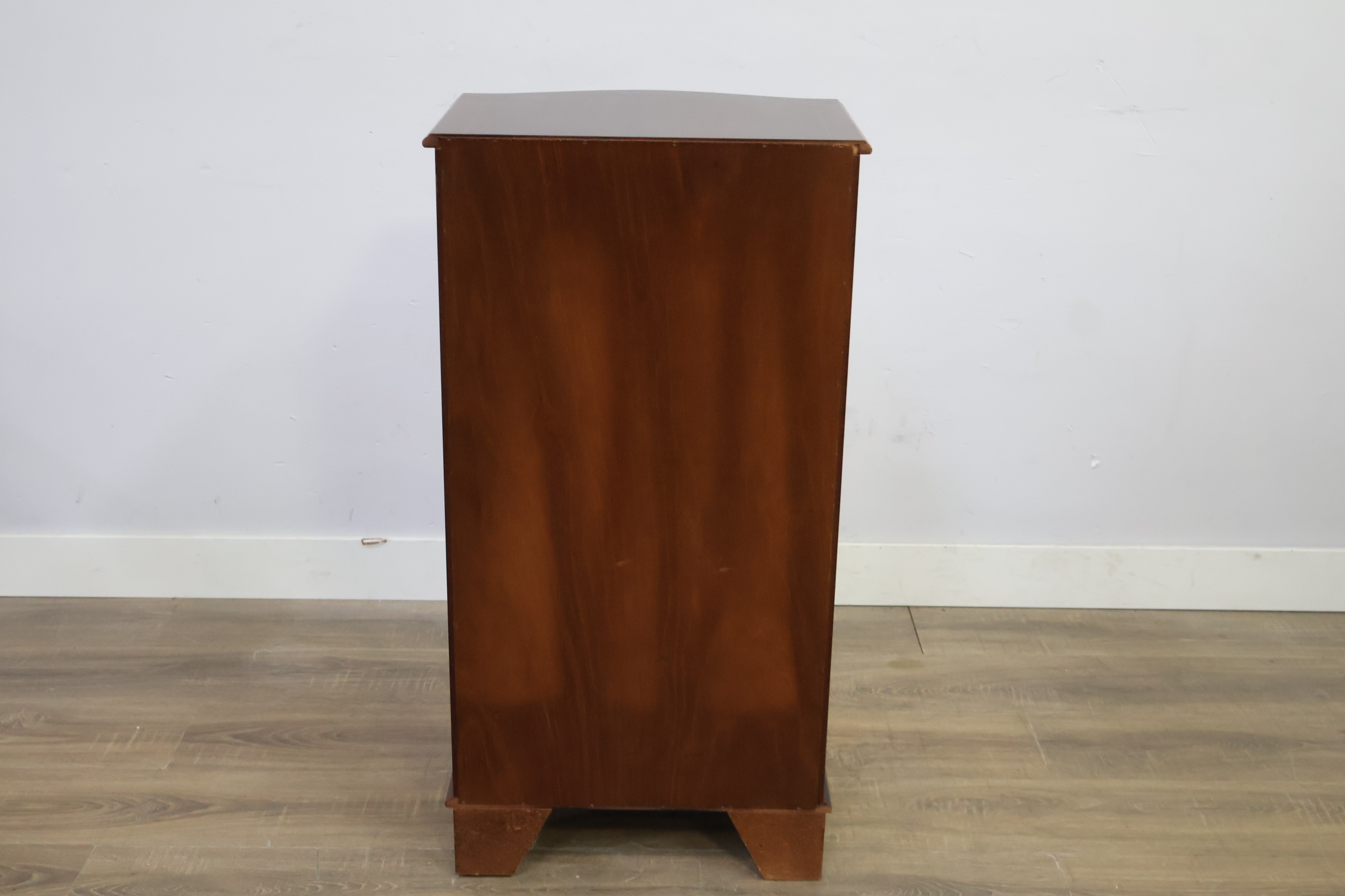 Houten ladekast met vijf lades – foto 6 – kavel bij GSD Auctions, Zoeterwoude