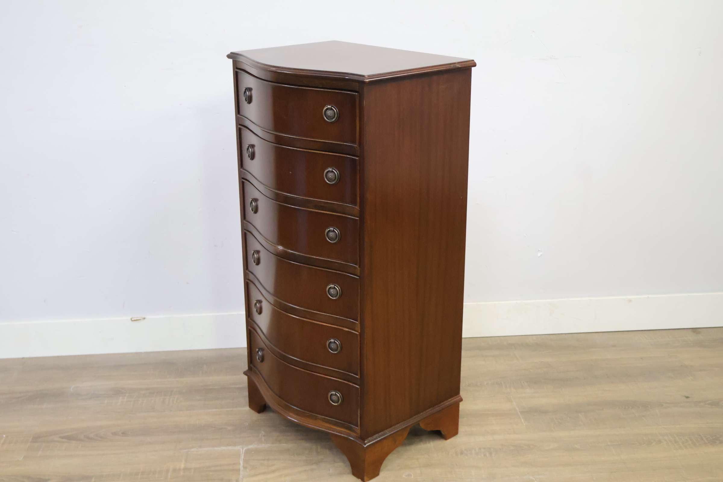 Houten ladekast met vijf lades – foto 10 – kavel bij GSD Auctions, Zoeterwoude