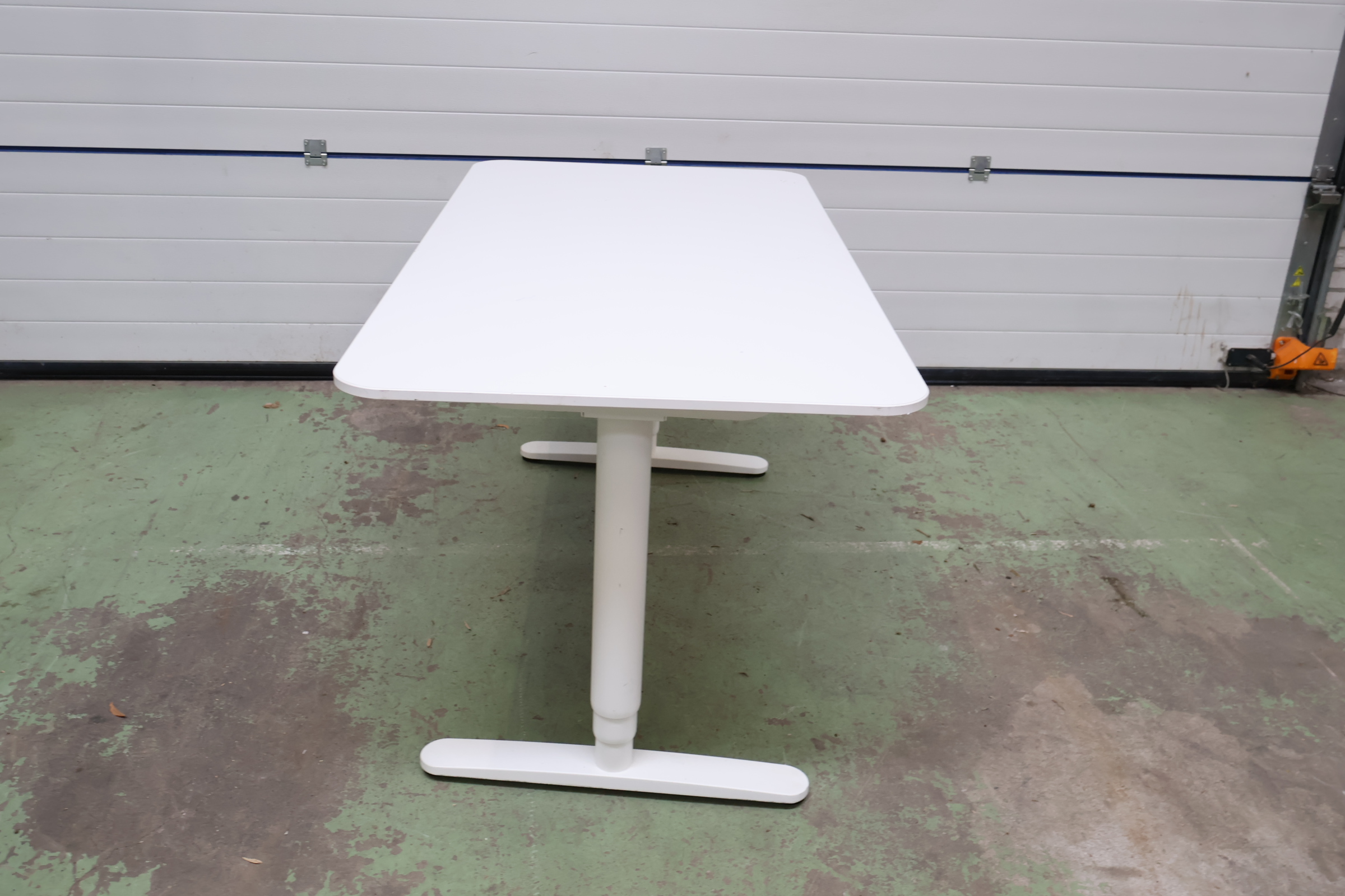 Wit houten bureau – foto 7 – kavel bij GSD Auctions, Zoeterwoude