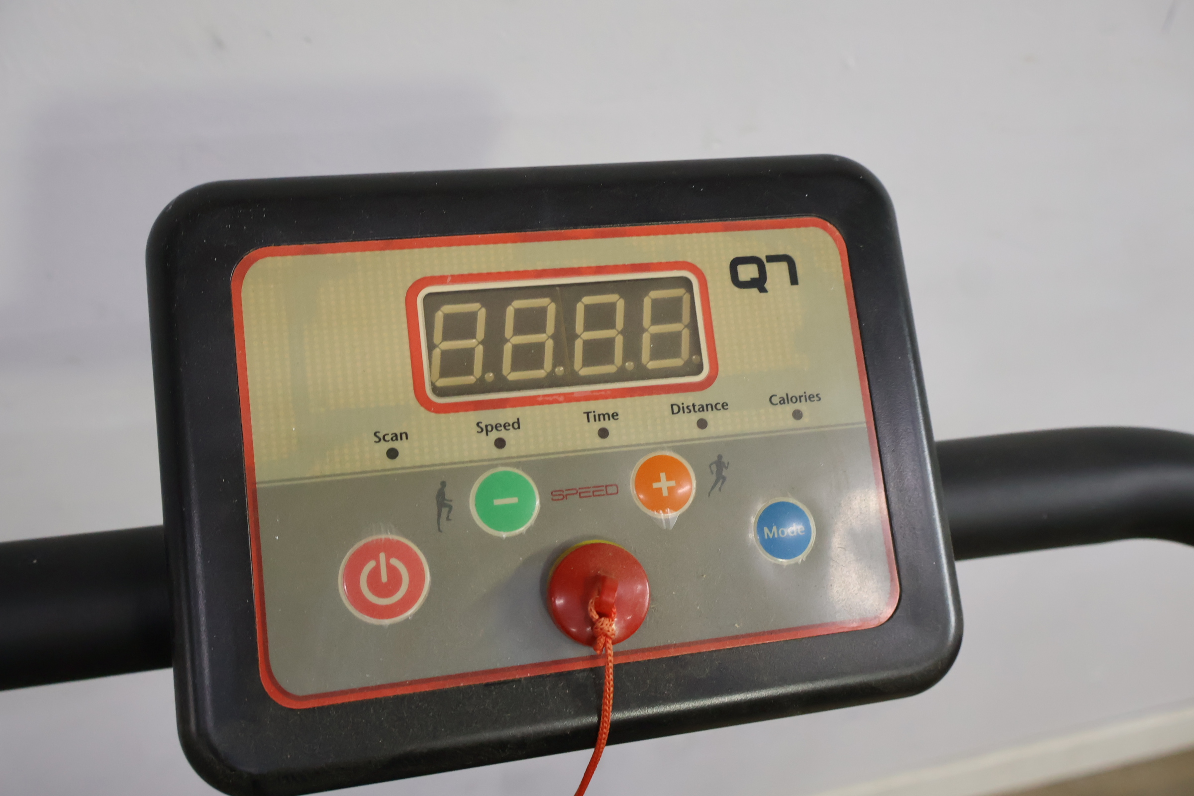 Lichtgewicht loopband met display – foto 7 – kavel bij GSD Auctions, Zoeterwoude
