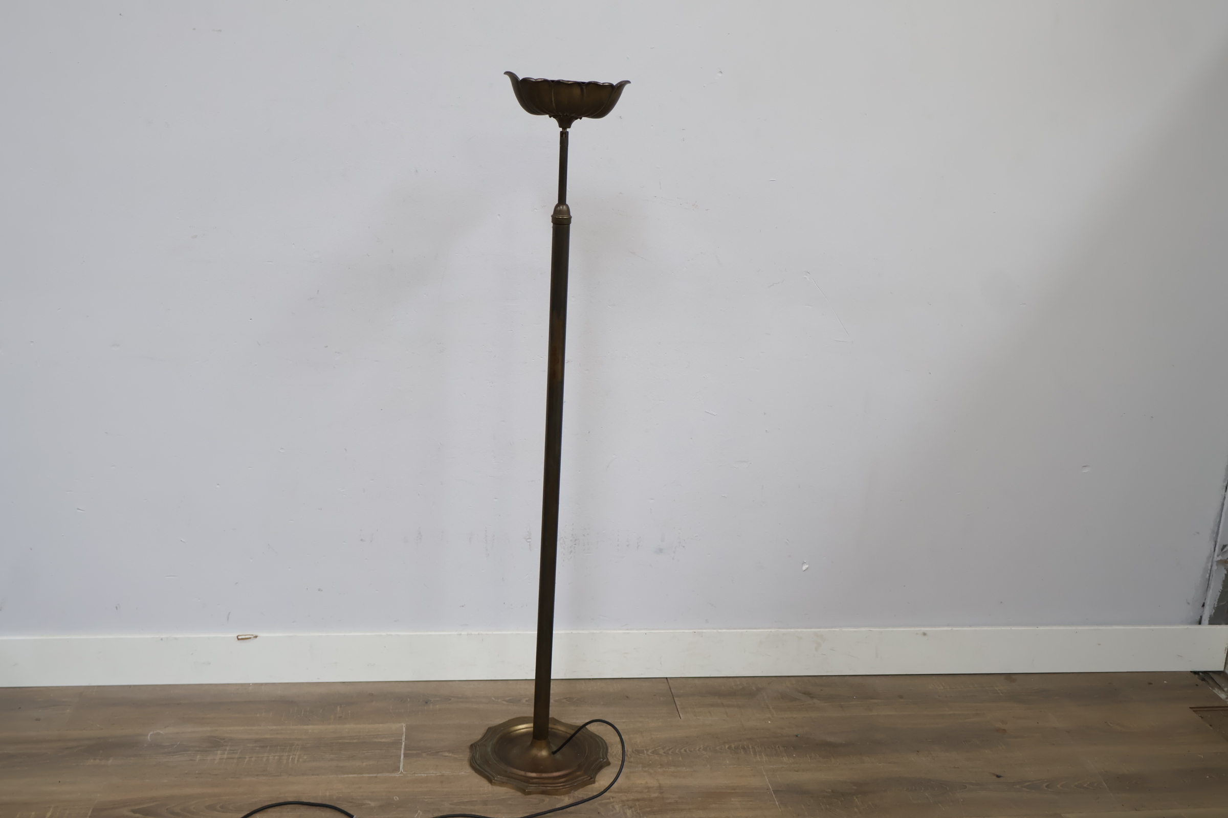 Vintage bronzen staande lamp – foto 5 – kavel bij GSD Auctions, Zoeterwoude