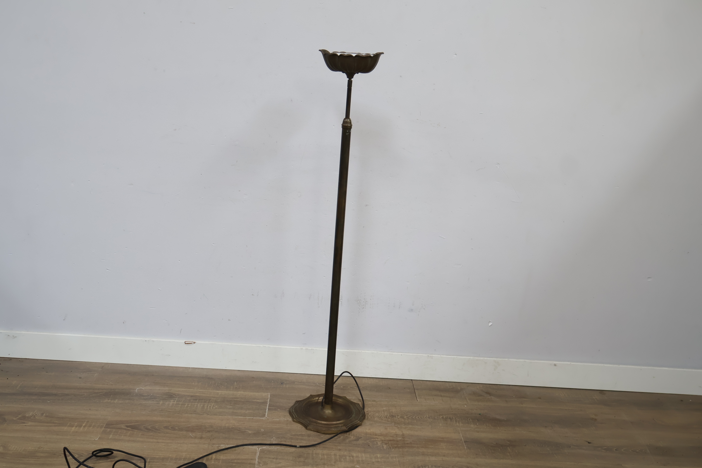 Vintage bronzen staande lamp – foto 8 – kavel bij GSD Auctions, Zoeterwoude