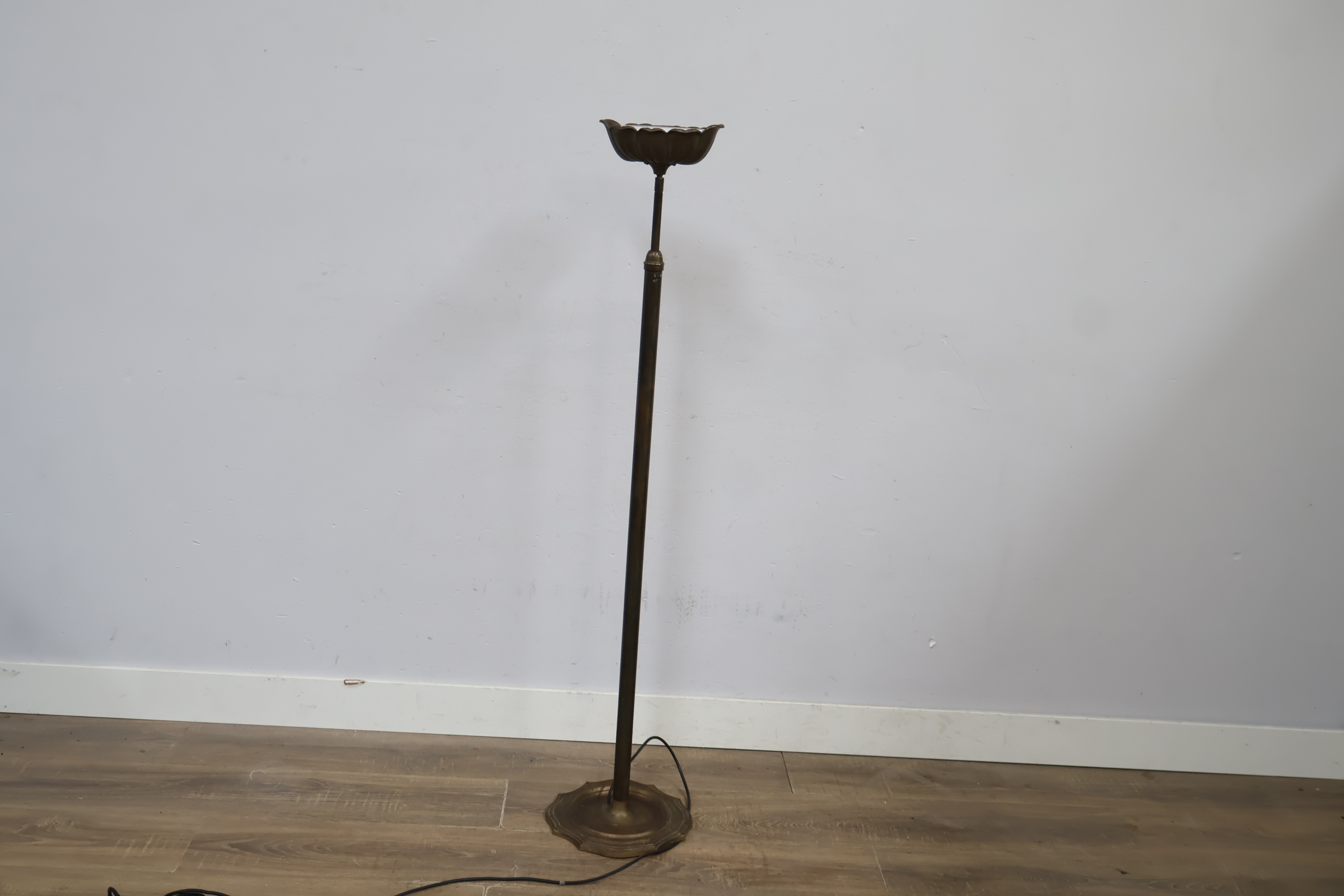 Vintage bronzen staande lamp – foto 9 – kavel bij GSD Auctions, Zoeterwoude