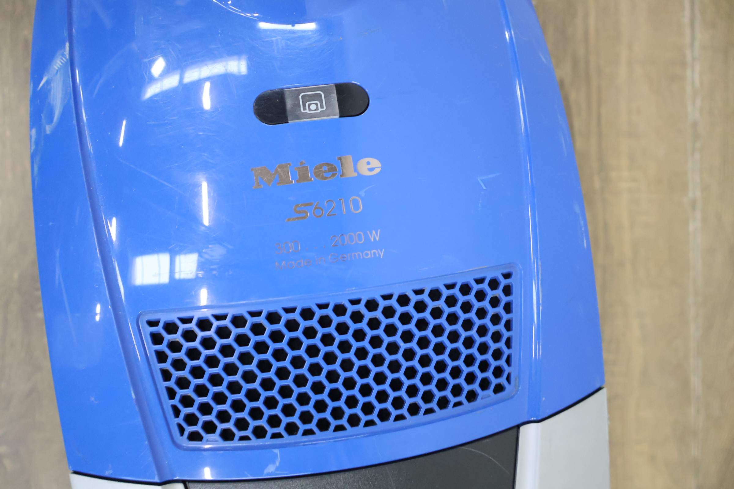 Miele stofzuiger 56210 – foto 7 – kavel bij GSD Auctions, Zoeterwoude