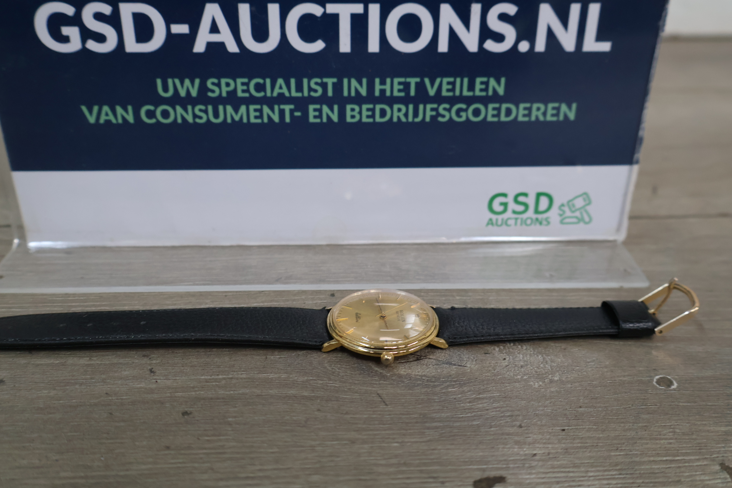 Prachtig sierlijk goudkleurig Poljot horloge met zwarte leren band – foto 2 – kavel bij GSD Auctions, Zoeterwoude
