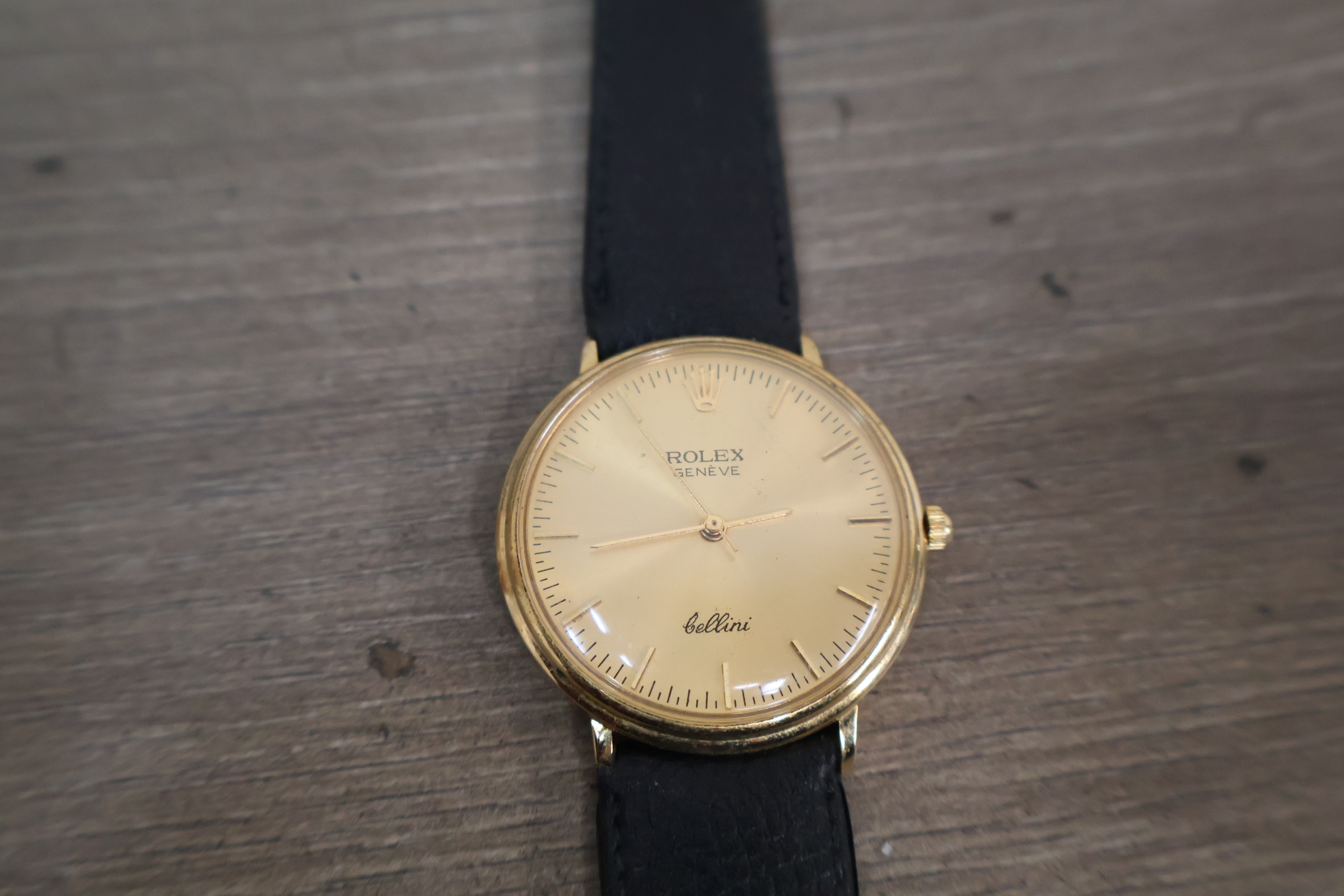 Prachtig sierlijk goudkleurig Poljot horloge met zwarte leren band – foto 5 – kavel bij GSD Auctions, Zoeterwoude