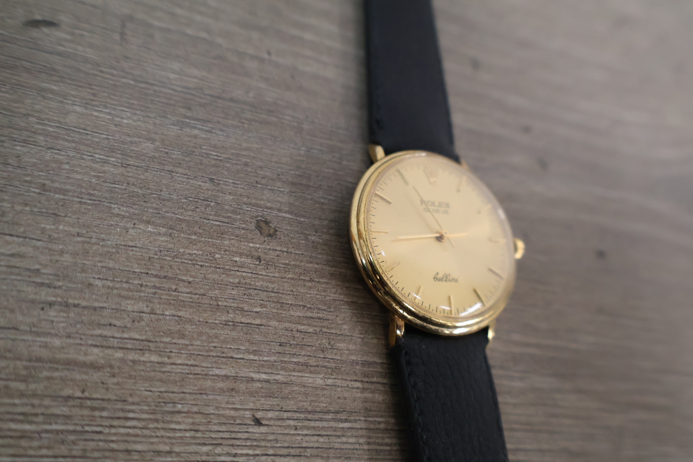 Prachtig sierlijk goudkleurig Poljot horloge met zwarte leren band – foto 7 – kavel bij GSD Auctions, Zoeterwoude