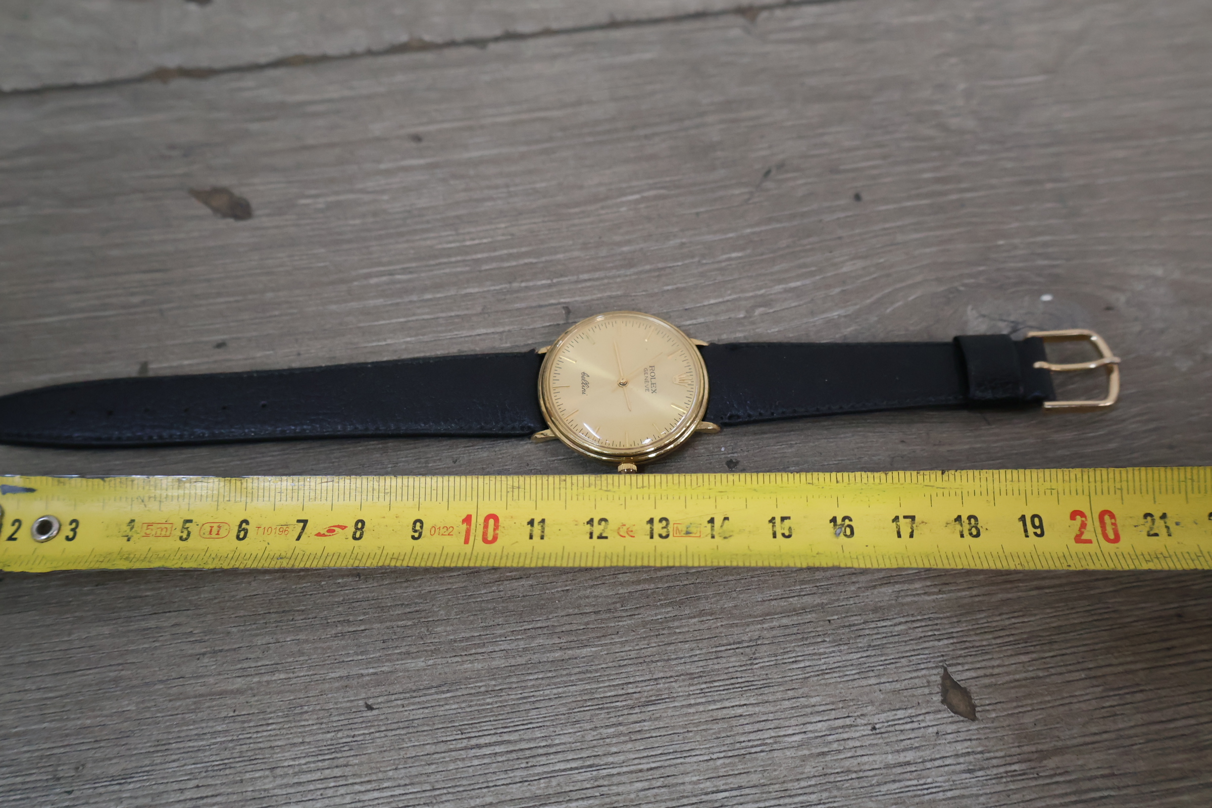 Prachtig sierlijk goudkleurig Poljot horloge met zwarte leren band – foto 10 – kavel bij GSD Auctions, Zoeterwoude