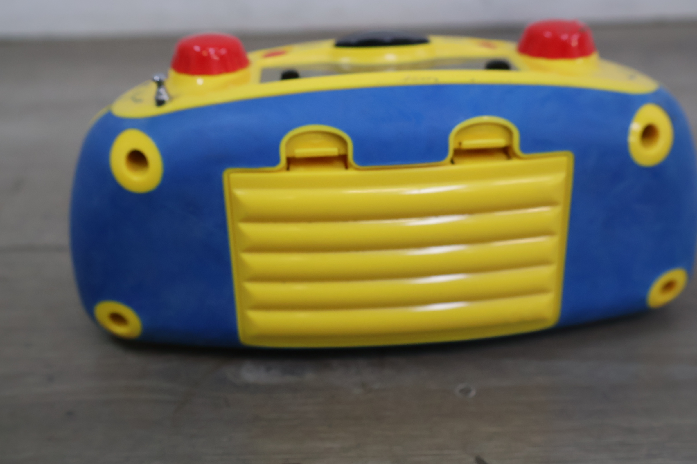 Looney Tunes kinderwekker met radio – foto 9 – kavel bij GSD Auctions, Zoeterwoude