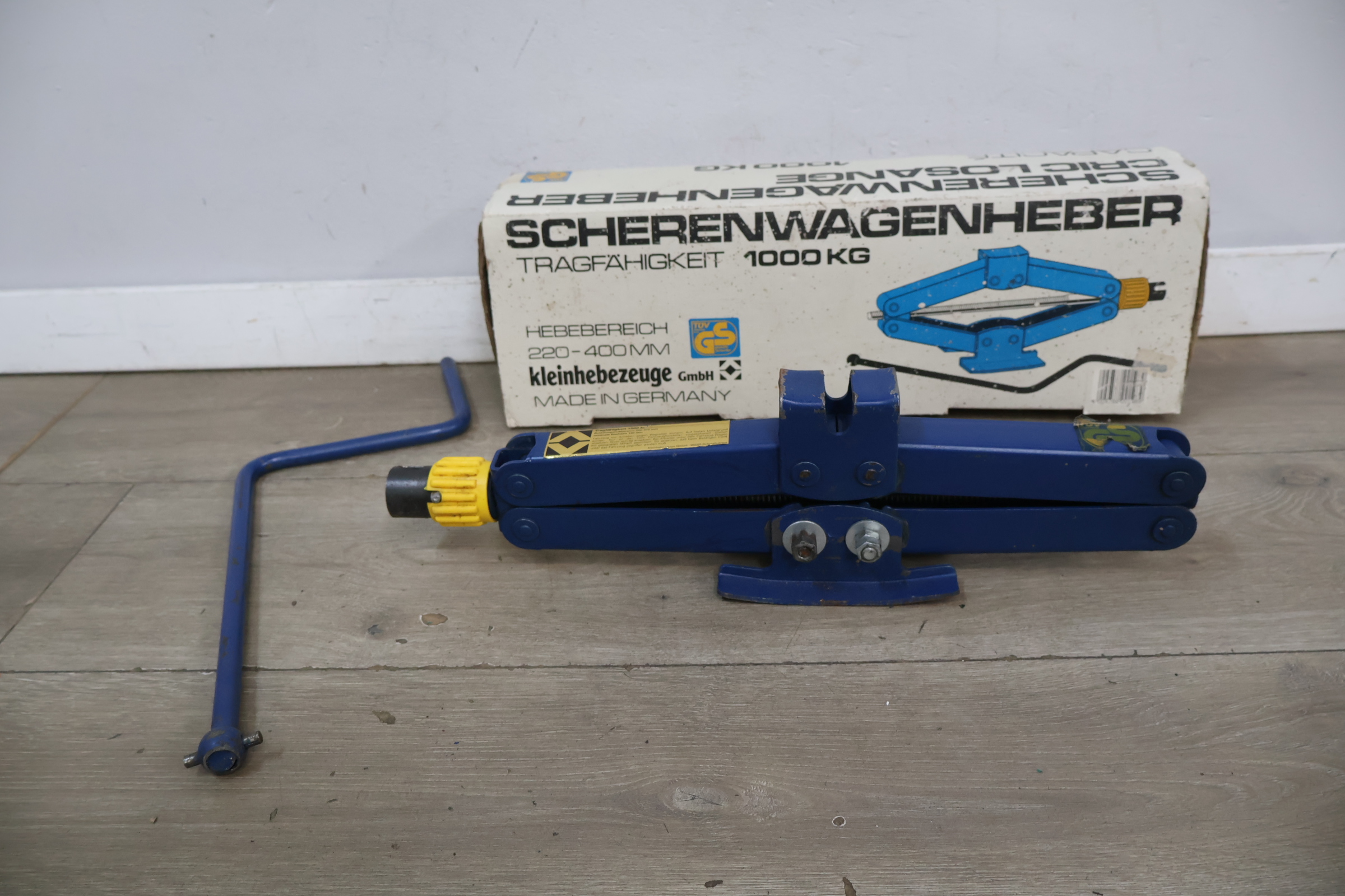 Scherenwagenheber 1000 kg krik – foto 3 – kavel bij GSD Auctions, Zoeterwoude
