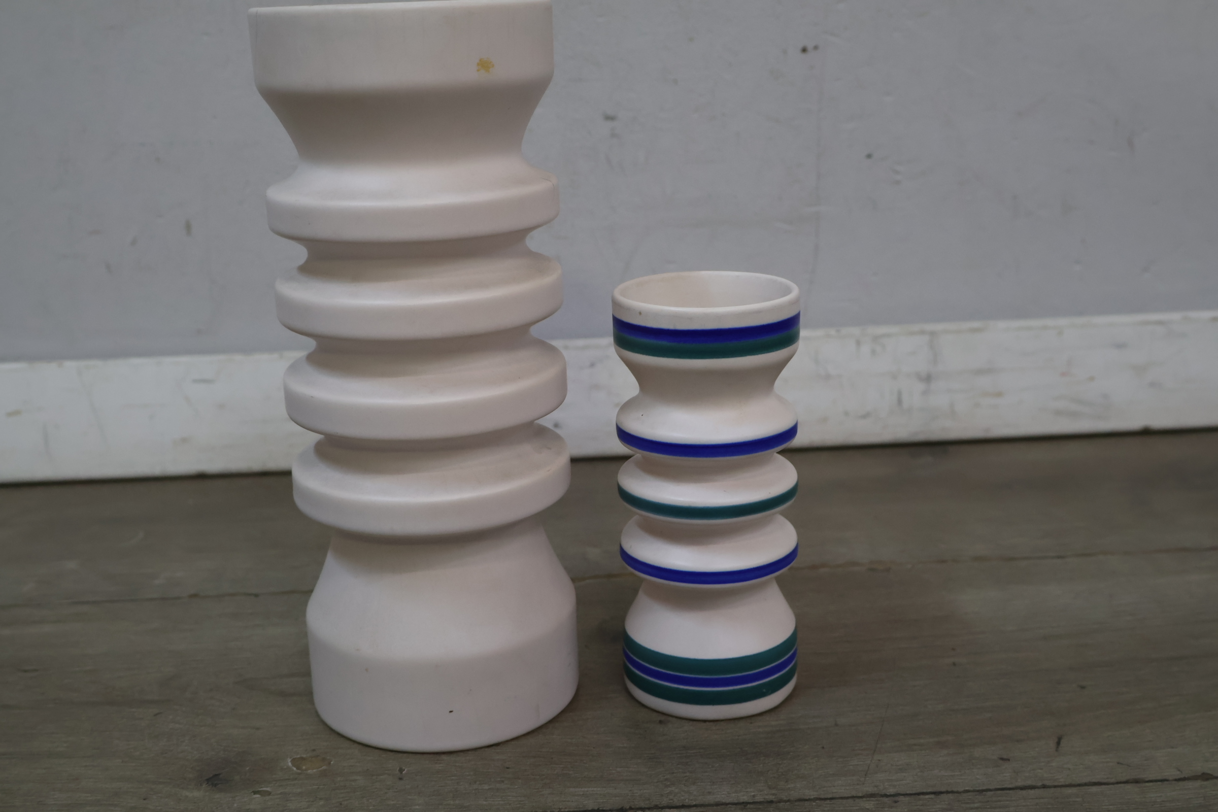Set van 2 keramische vazen – foto 3 – kavel bij GSD Auctions, Zoeterwoude