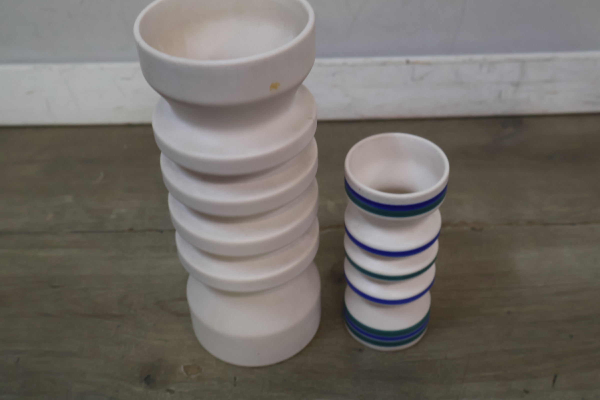 Set van 2 keramische vazen – foto 4 – kavel bij GSD Auctions, Zoeterwoude