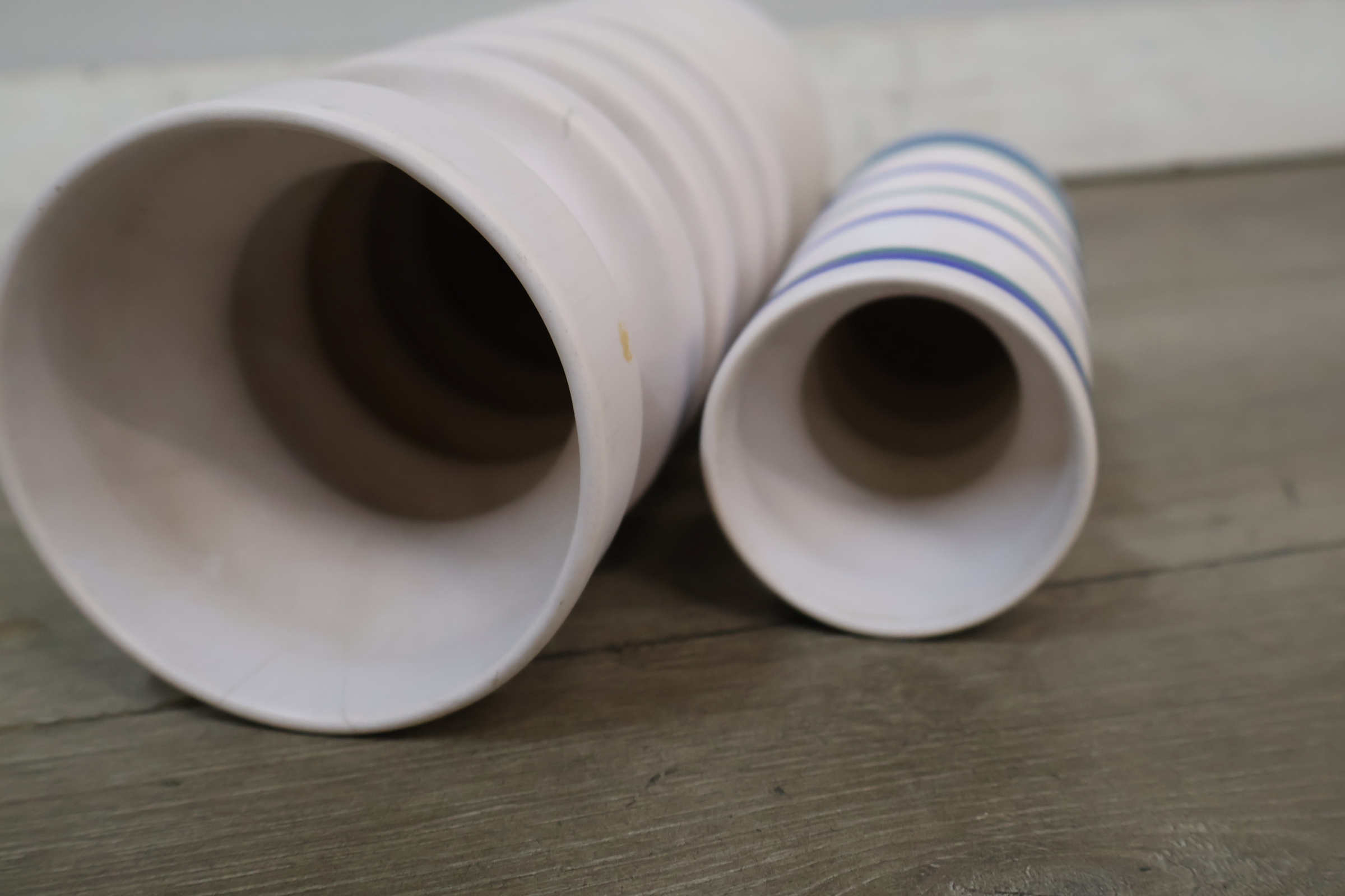 Set van 2 keramische vazen – foto 7 – kavel bij GSD Auctions, Zoeterwoude