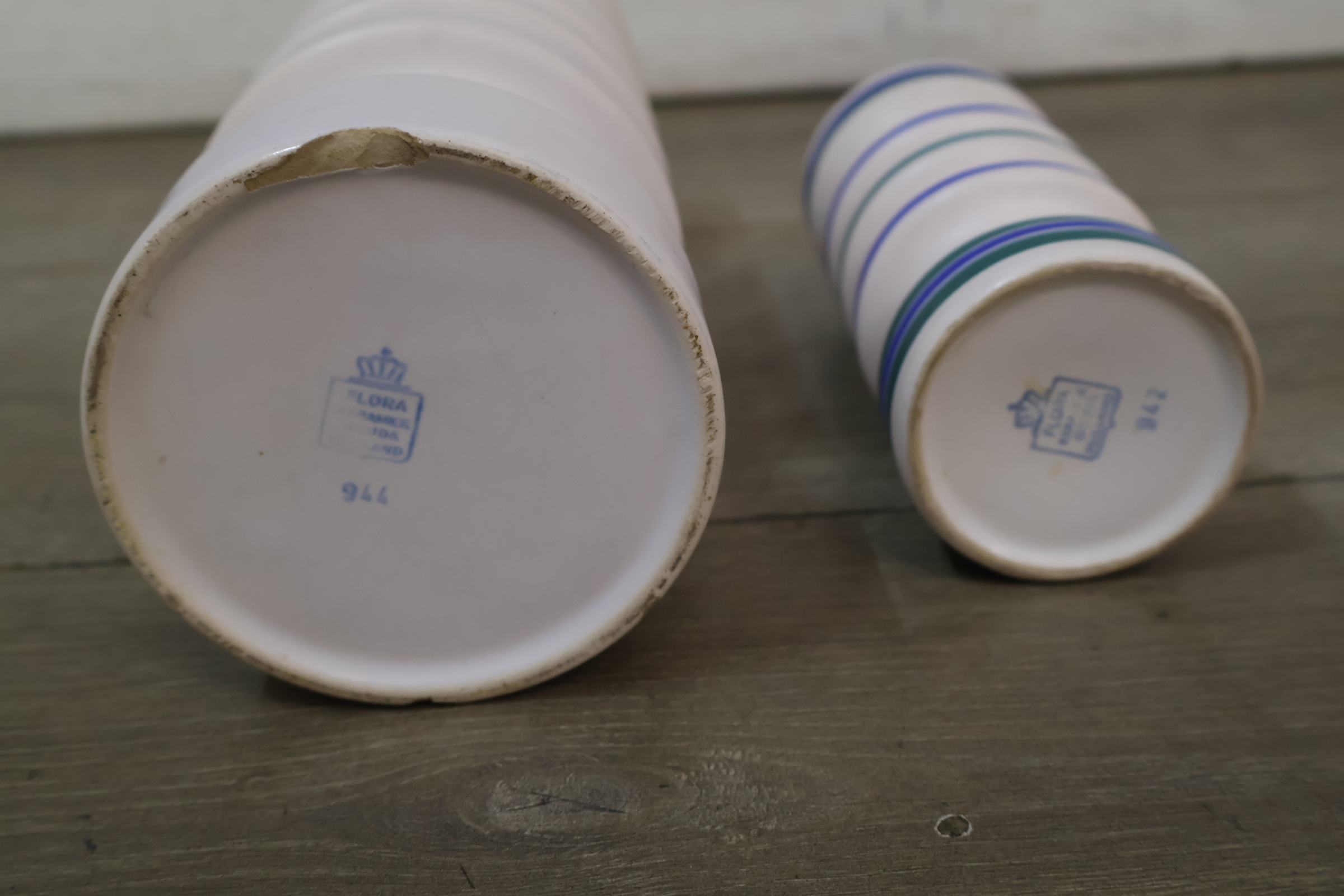 Set van 2 keramische vazen – foto 10 – kavel bij GSD Auctions, Zoeterwoude