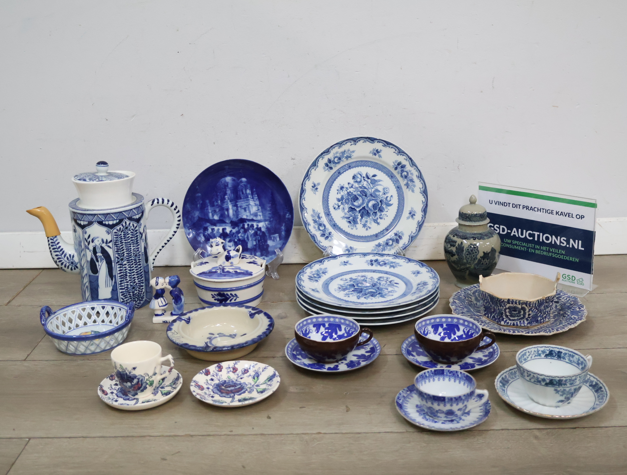 Verzameling Blauw-wit Porselein – kavel bij GSD Auctions, Zoeterwoude