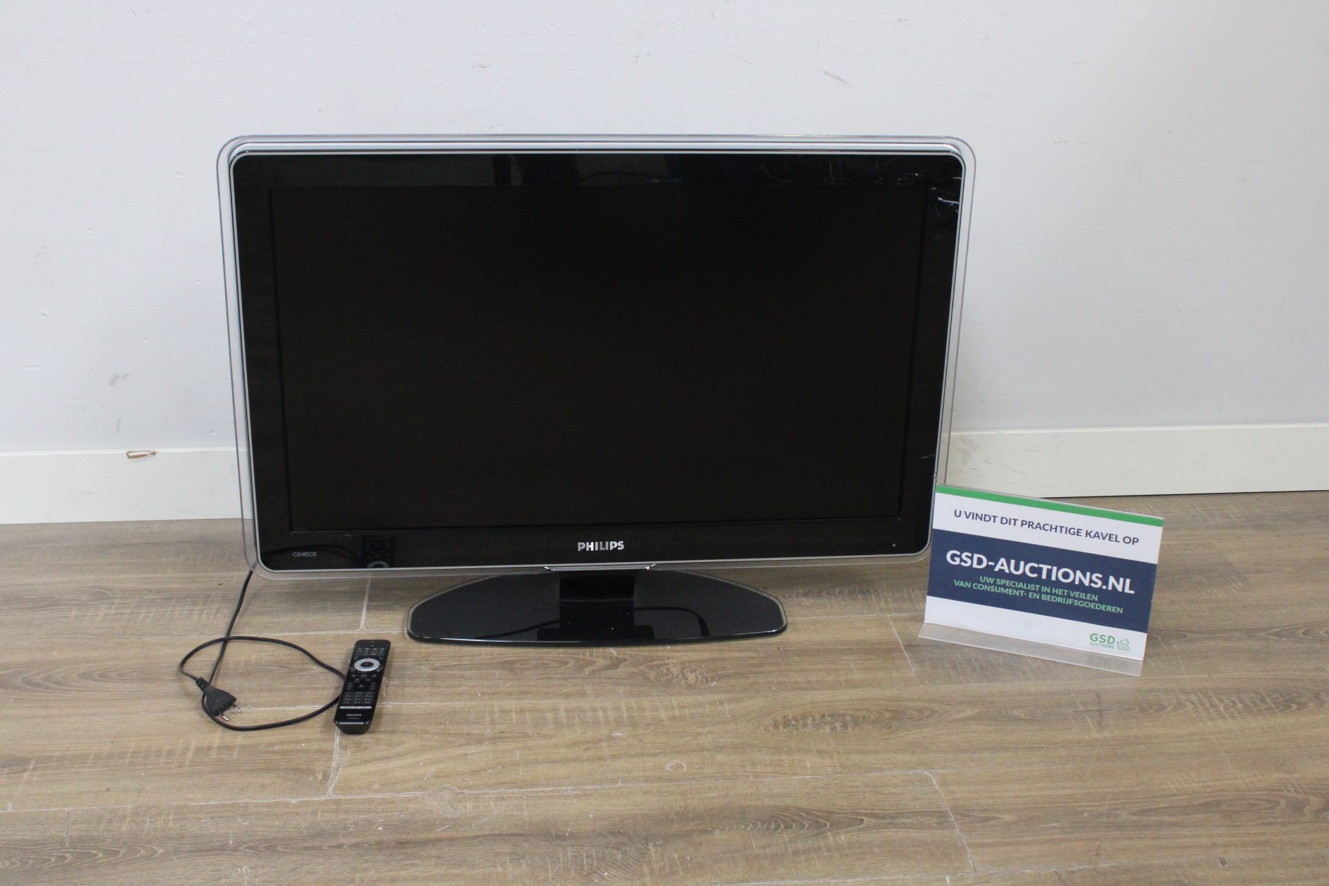 Philips Cineos 37'inch televisie met afstandsbediening' – kavel bij GSD Auctions, Zoeterwoude