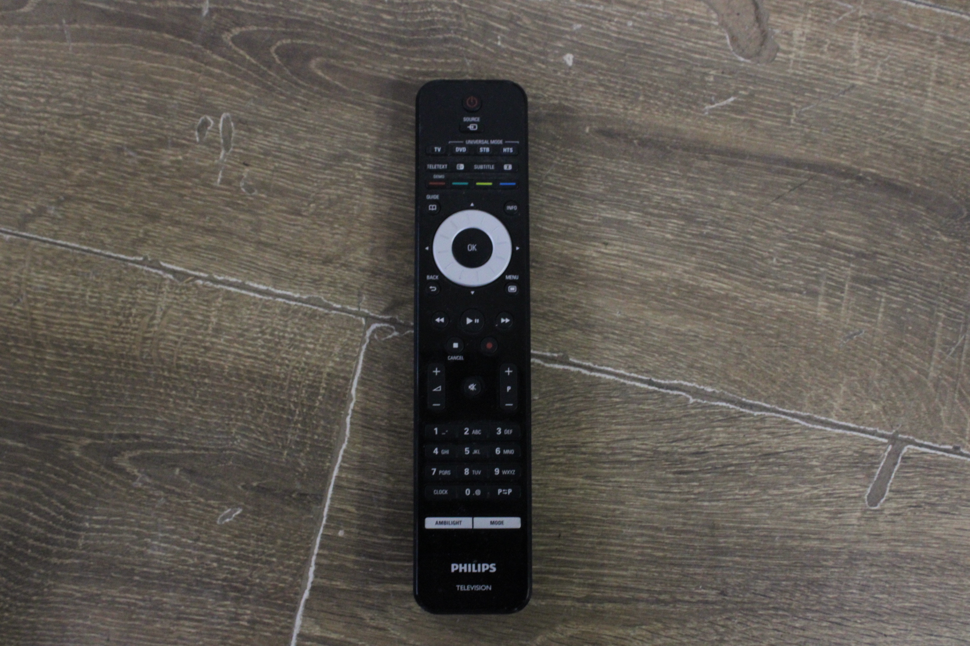 Philips Cineos 37'inch televisie met afstandsbediening' – foto 4 – kavel bij GSD Auctions, Zoeterwoude