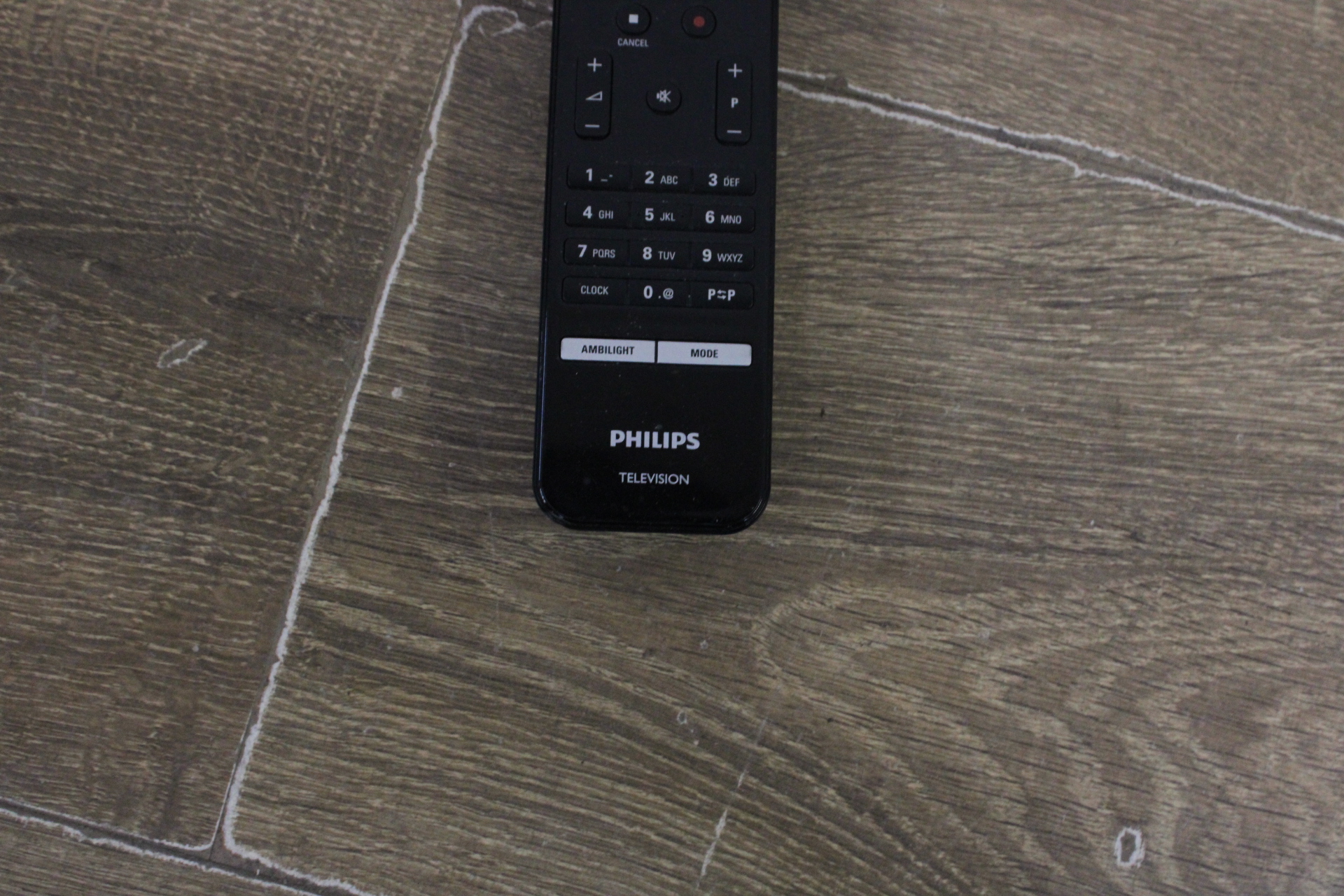 Philips Cineos 37'inch televisie met afstandsbediening' – foto 5 – kavel bij GSD Auctions, Zoeterwoude