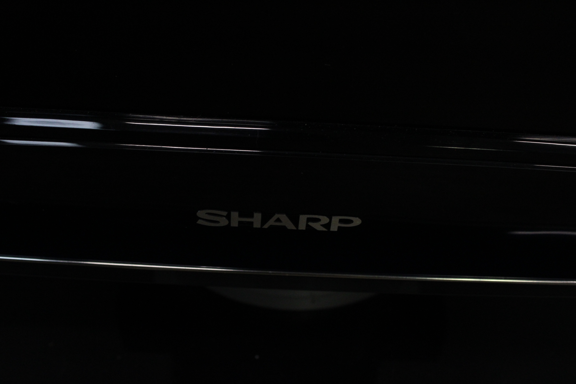 Sharp Aquos televisie - 110x80 cm' – foto 5 – kavel bij GSD Auctions, Zoeterwoude