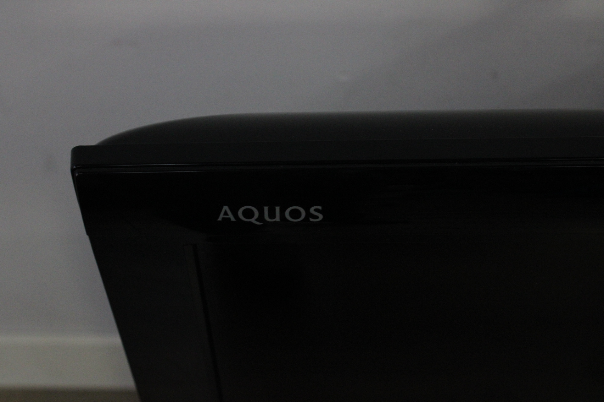 Sharp Aquos televisie - 110x80 cm' – foto 7 – kavel bij GSD Auctions, Zoeterwoude
