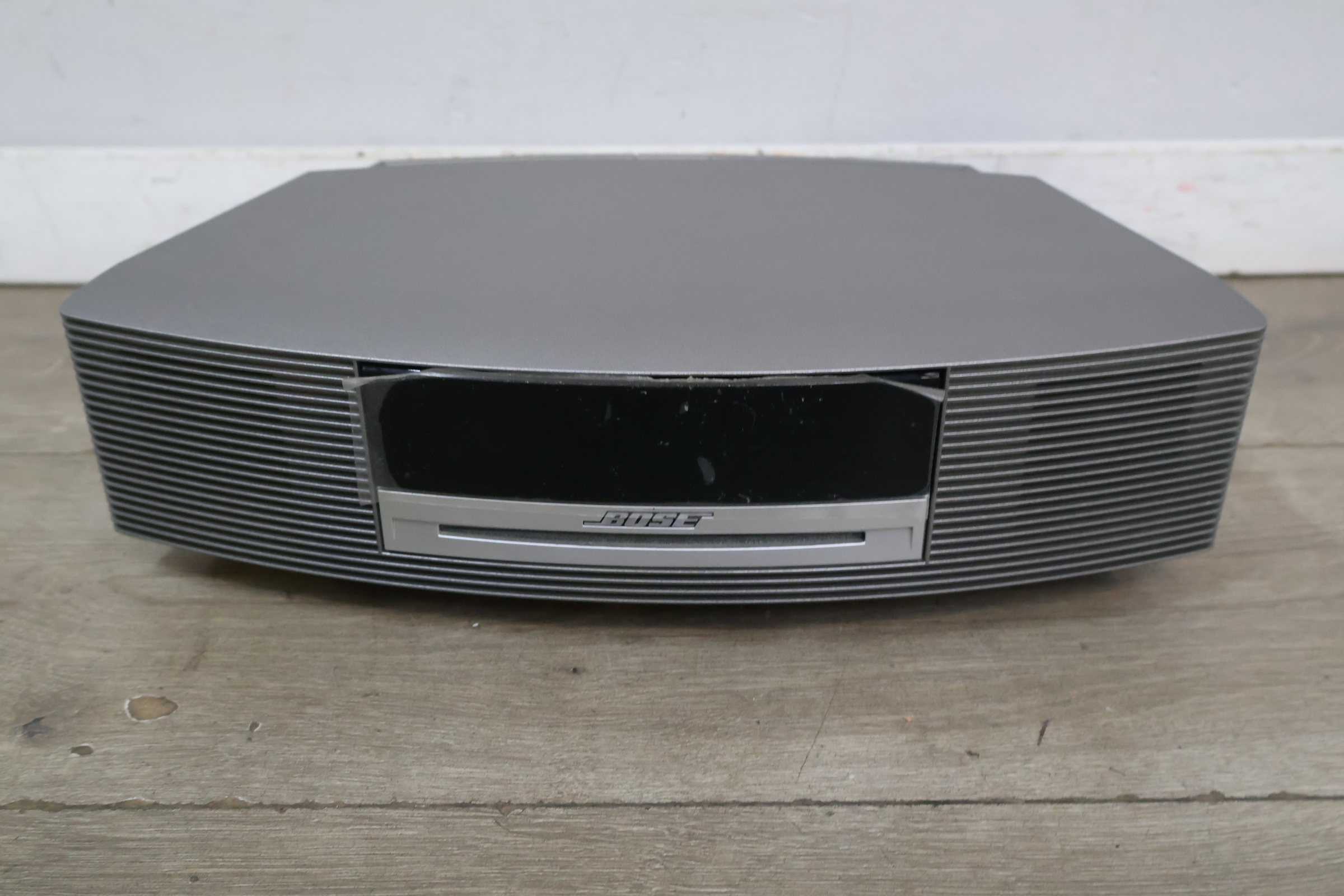 Bose Wave radiosysteem grijs – foto 4 – kavel bij GSD Auctions, Zoeterwoude