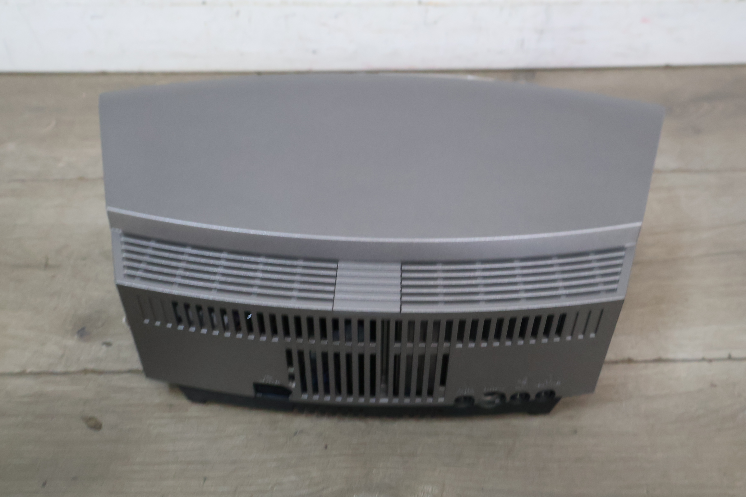 Bose Wave radiosysteem grijs – foto 10 – kavel bij GSD Auctions, Zoeterwoude