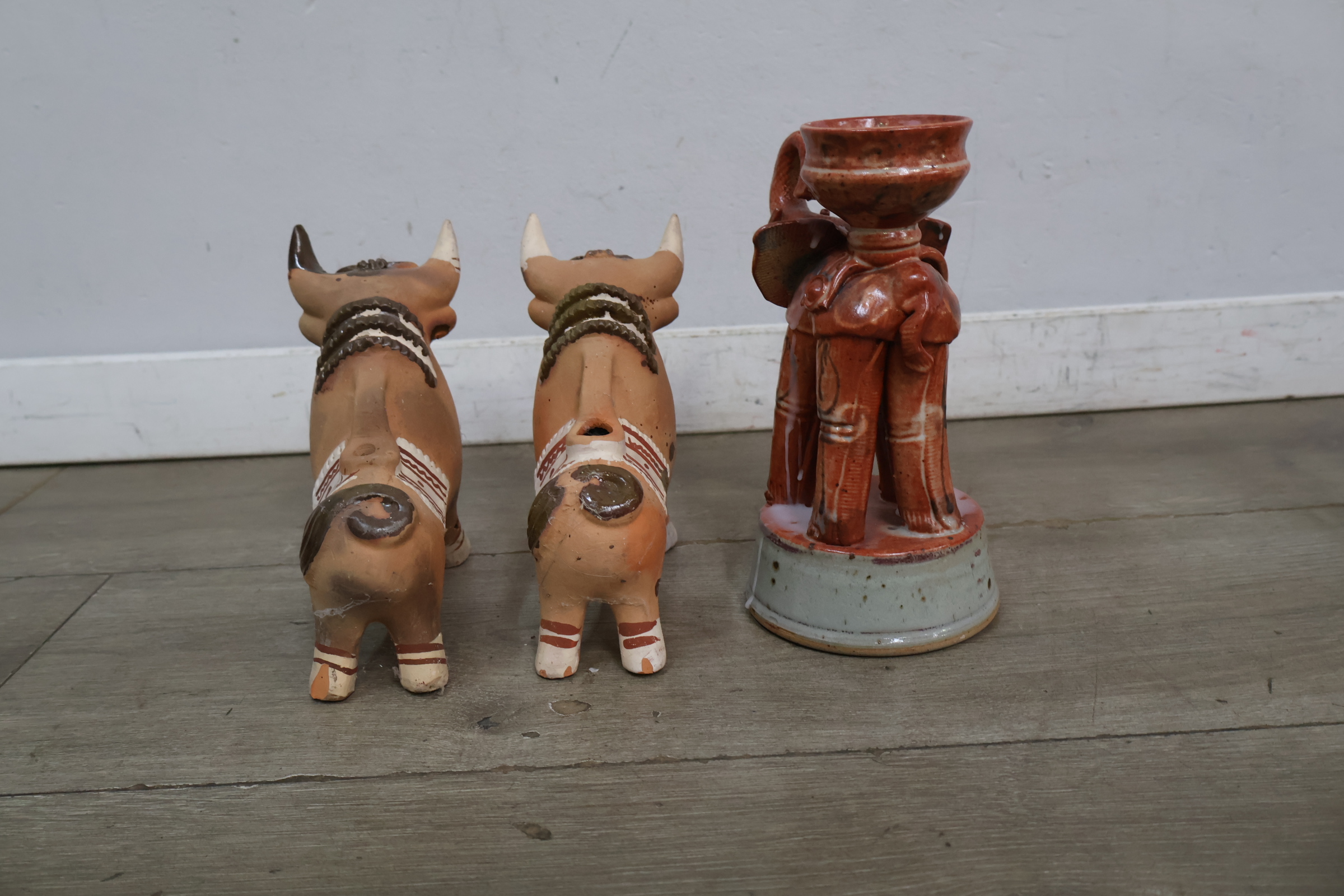 Set decoratieve aardewerken beeldjes en potjes – foto 7 – kavel bij GSD Auctions, Zoeterwoude
