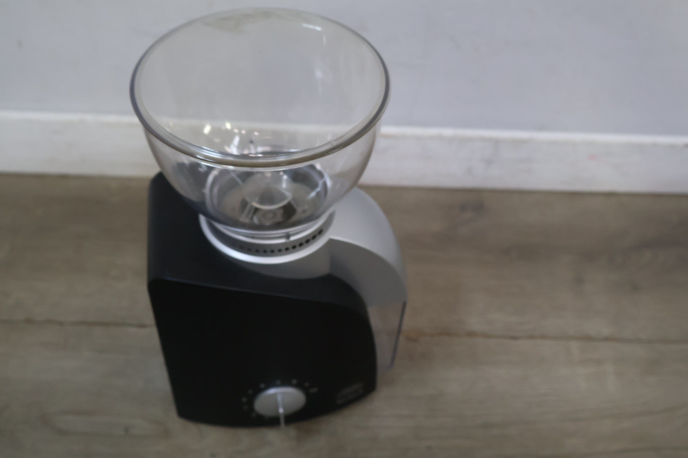 Solis Scala koffiemolen – foto 4 – kavel bij GSD Auctions, Zoeterwoude