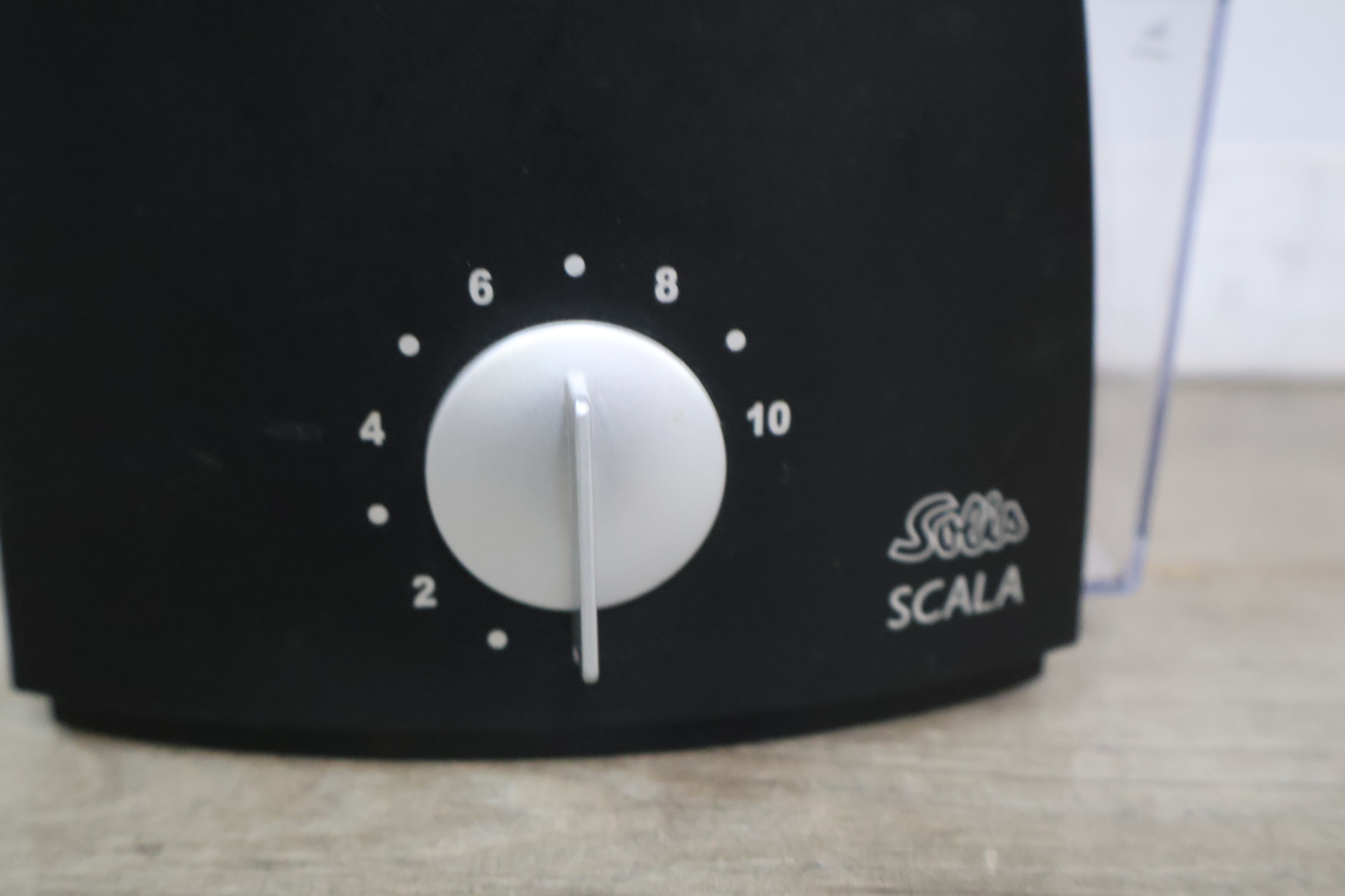 Solis Scala koffiemolen – foto 5 – kavel bij GSD Auctions, Zoeterwoude