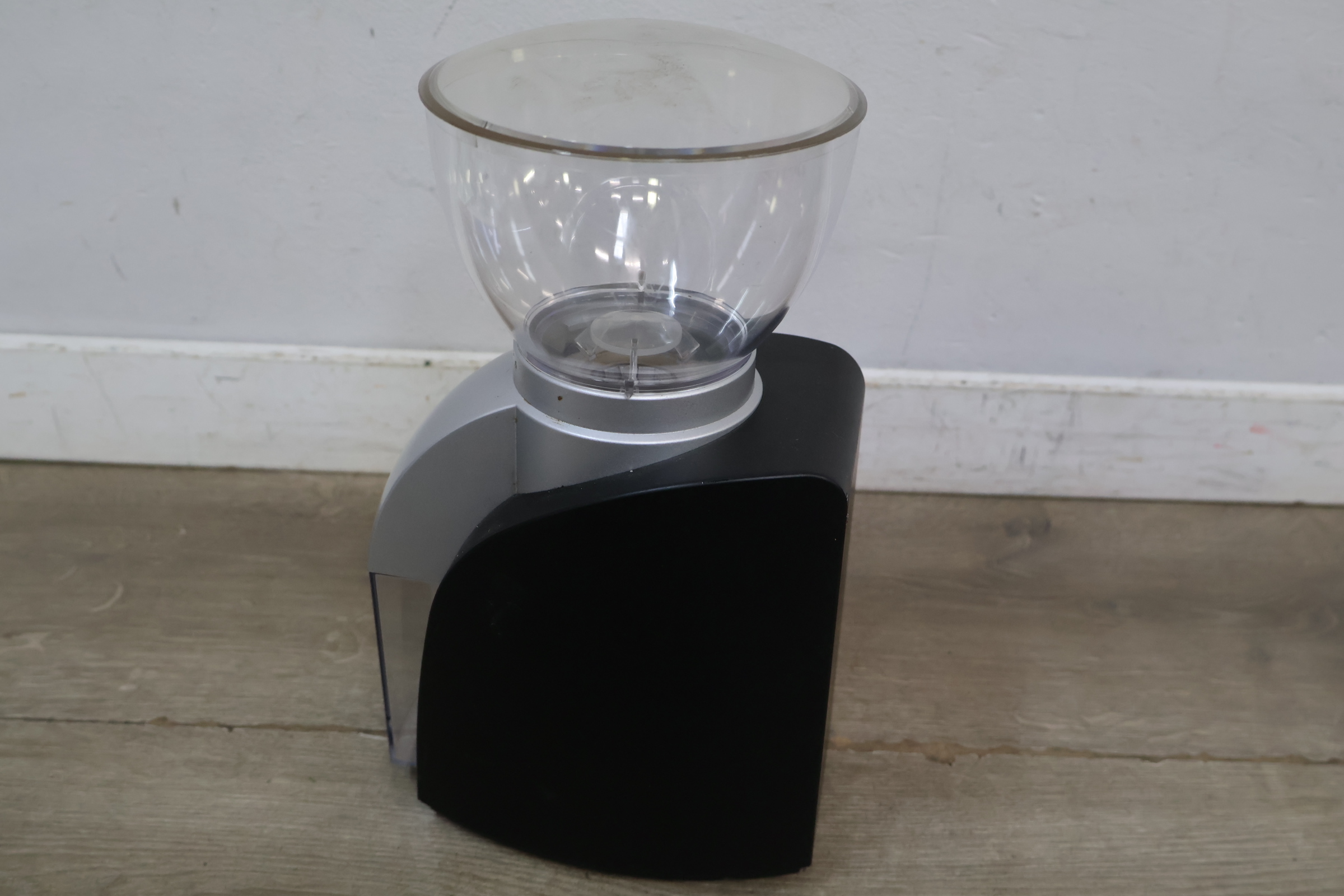 Solis Scala koffiemolen – foto 8 – kavel bij GSD Auctions, Zoeterwoude