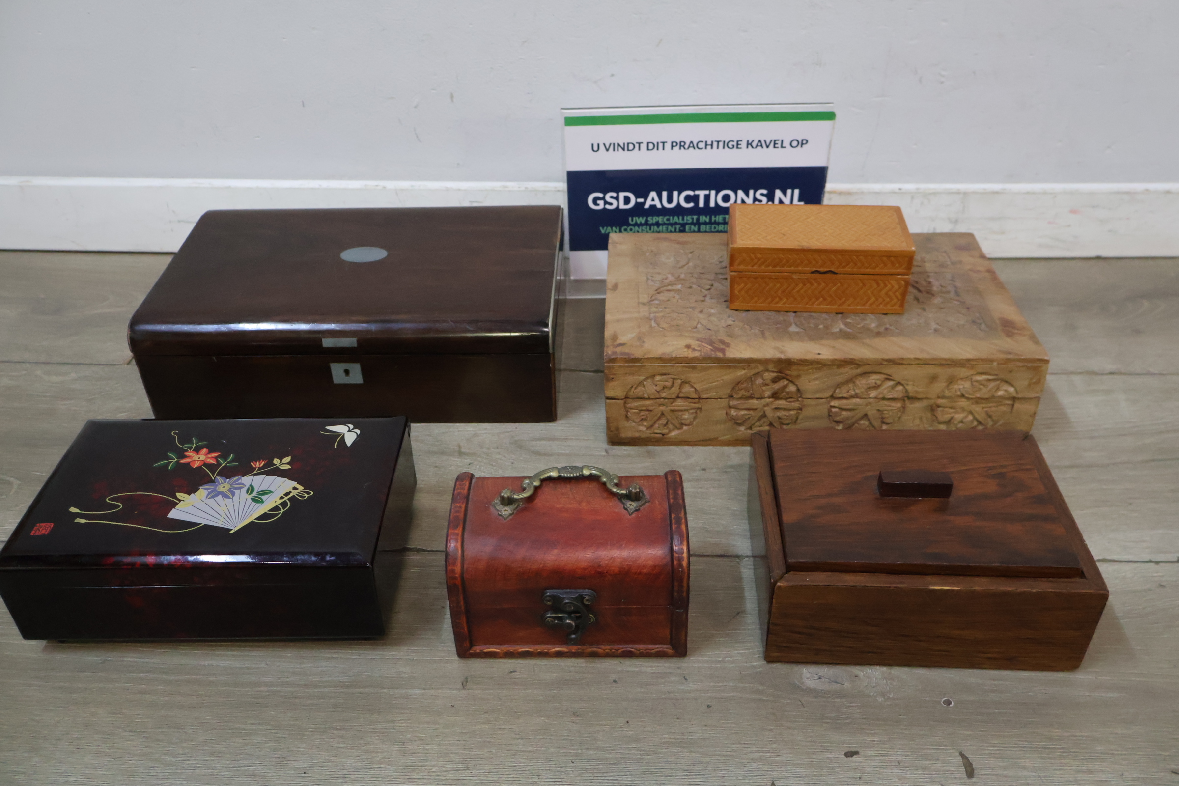 Diverse houten sieraden- en opbergdozen – kavel bij GSD Auctions, Zoeterwoude