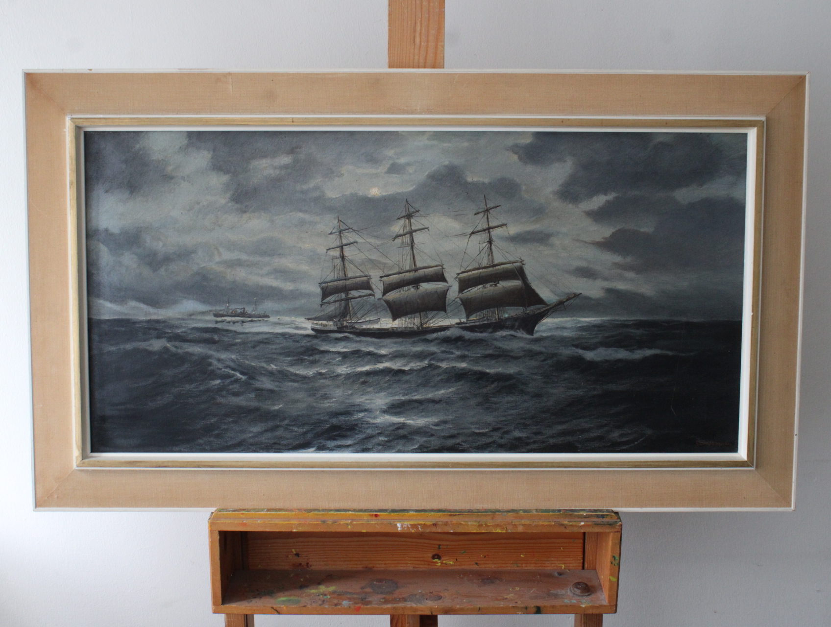 Schilderij zeilschip op ruwe zee – kavel bij GSD Auctions, Zoeterwoude