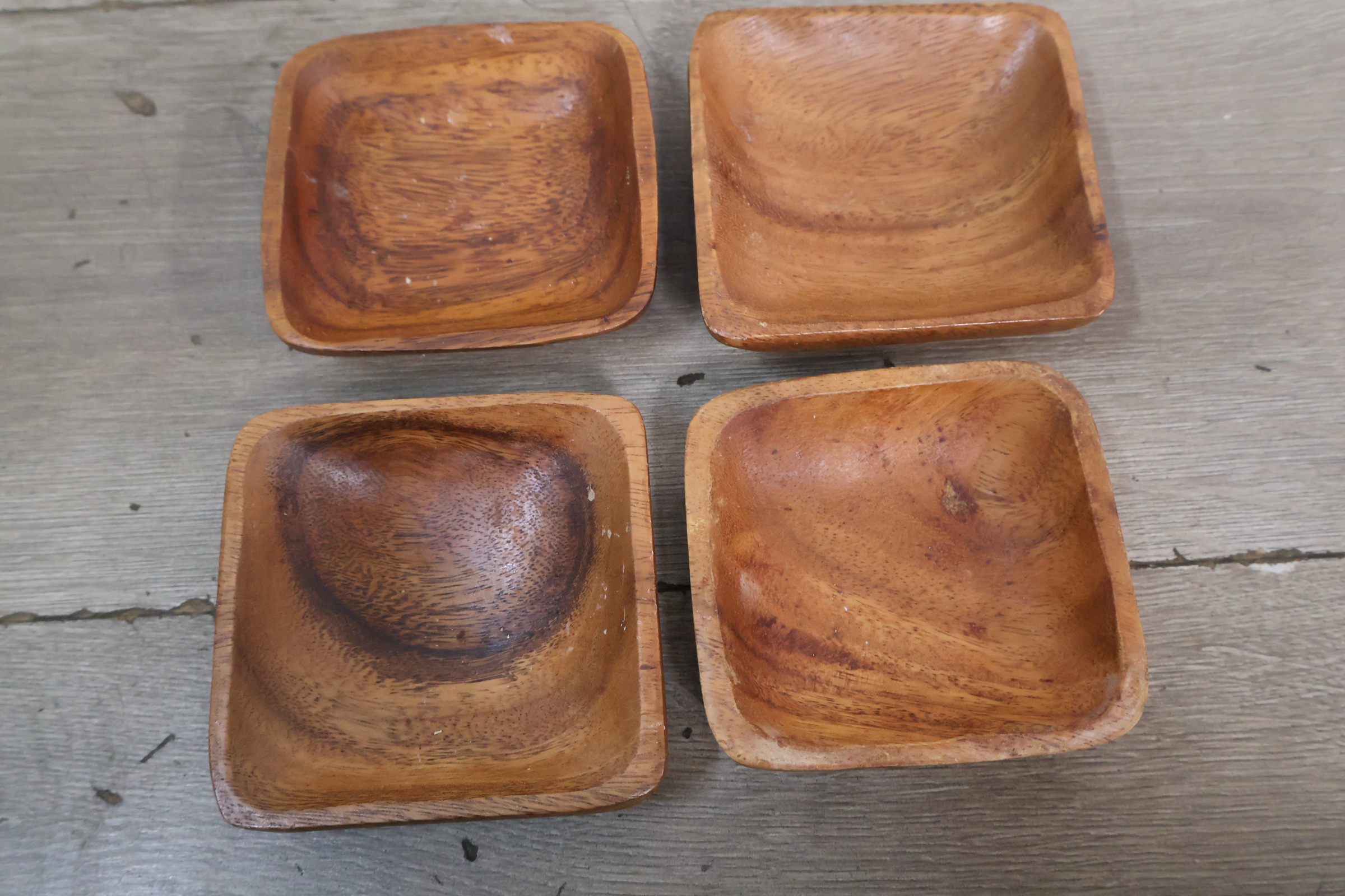 Houten serveerset met kom en schaaltjes – foto 6 – kavel bij GSD Auctions, Zoeterwoude