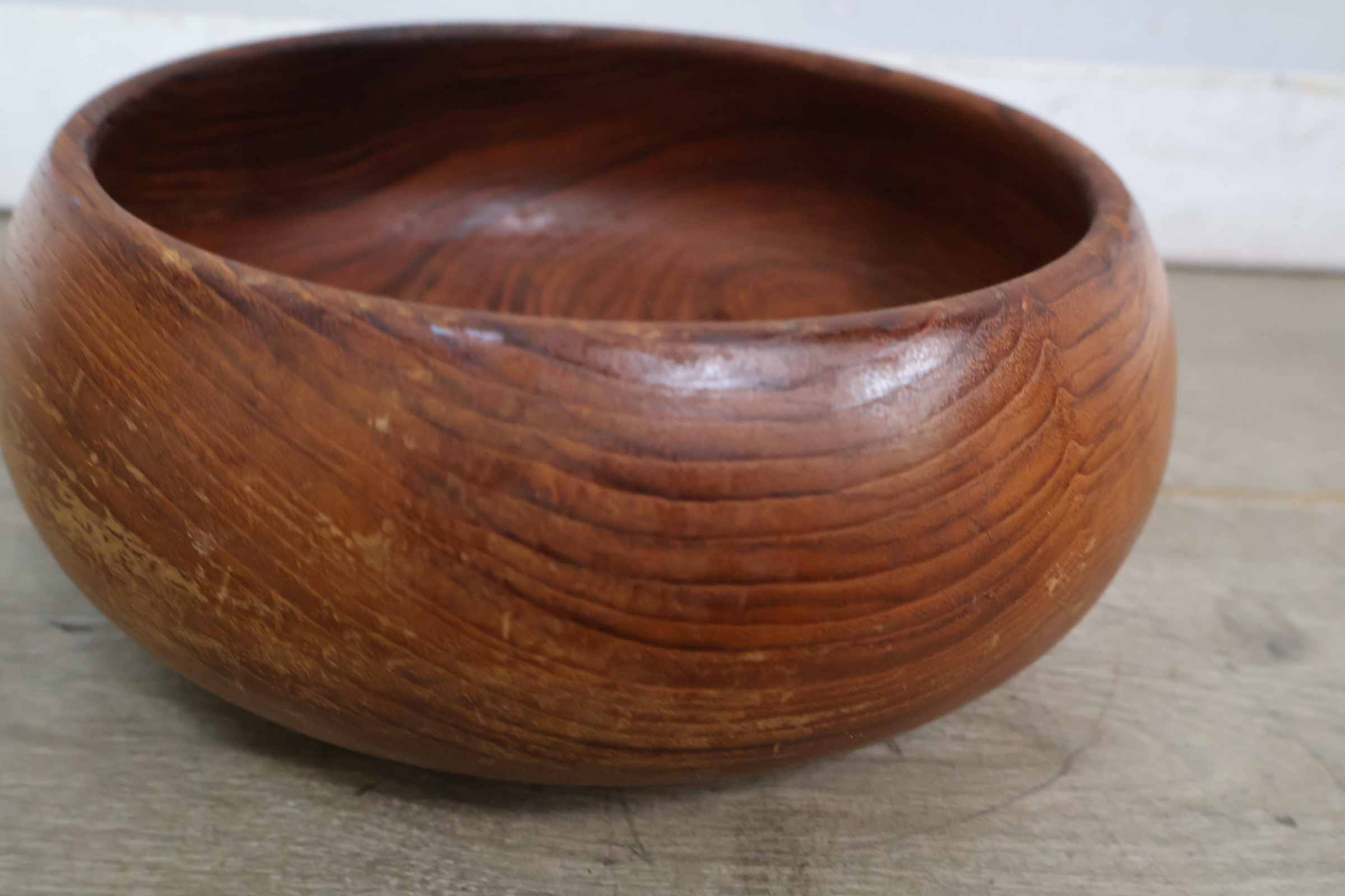 Houten serveerset met kom en schaaltjes – foto 9 – kavel bij GSD Auctions, Zoeterwoude