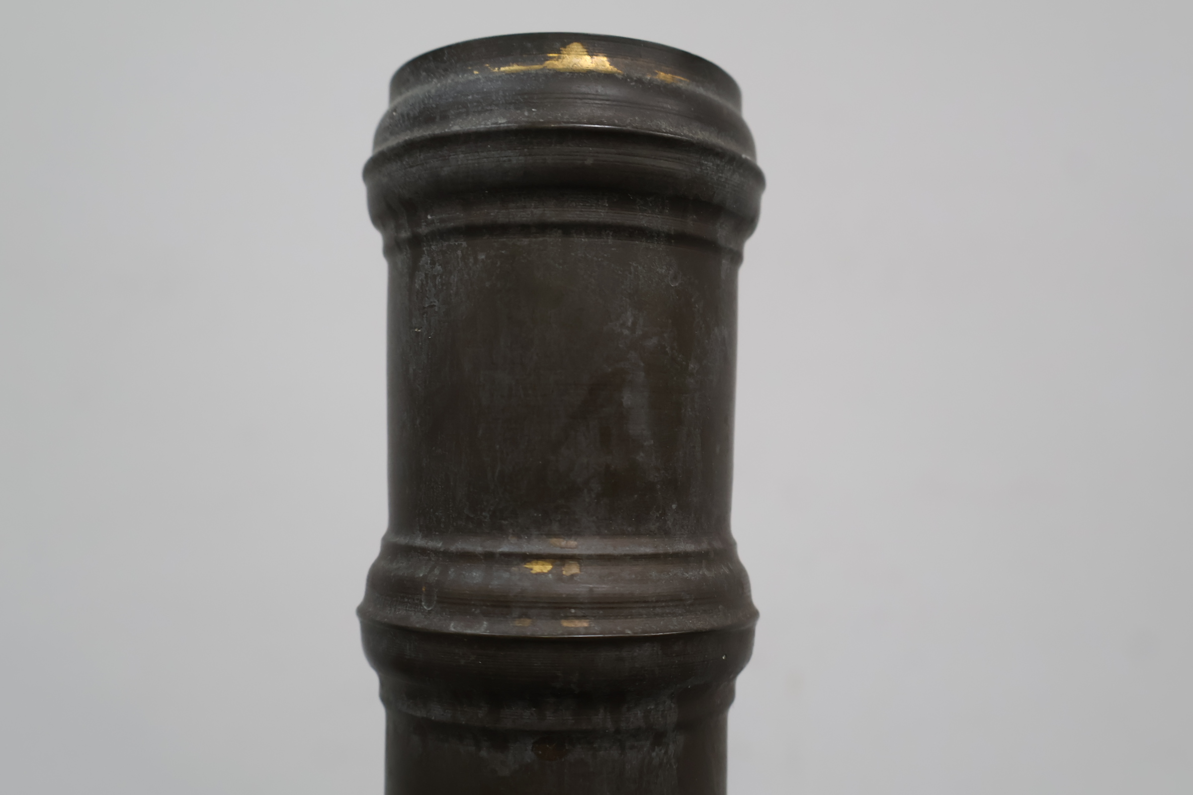 Grote houten kandelaar – foto 5 – kavel bij GSD Auctions, Zoeterwoude