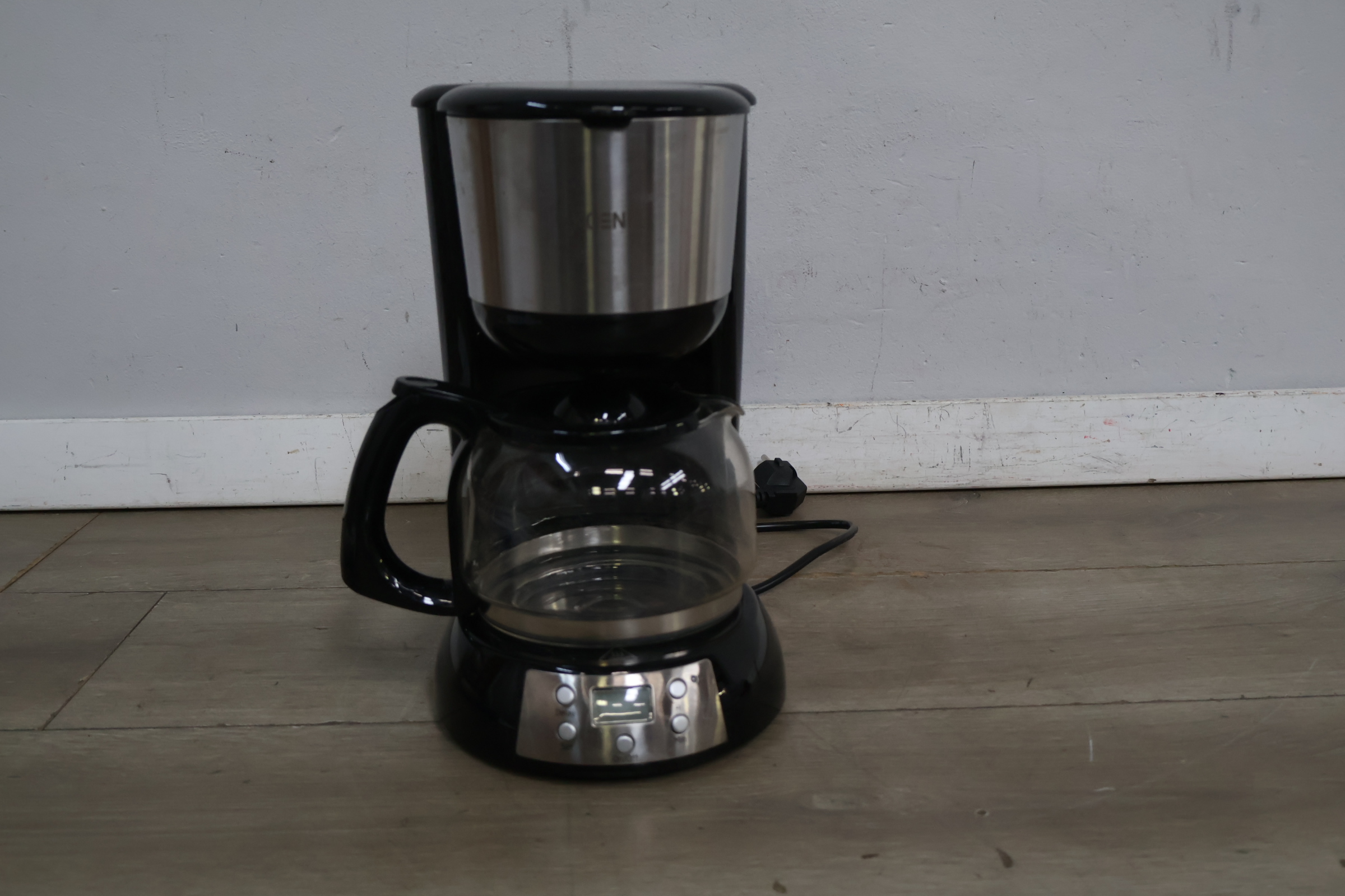 Bestron koffiezetapparaat met glazen kan – foto 3 – kavel bij GSD Auctions, Zoeterwoude