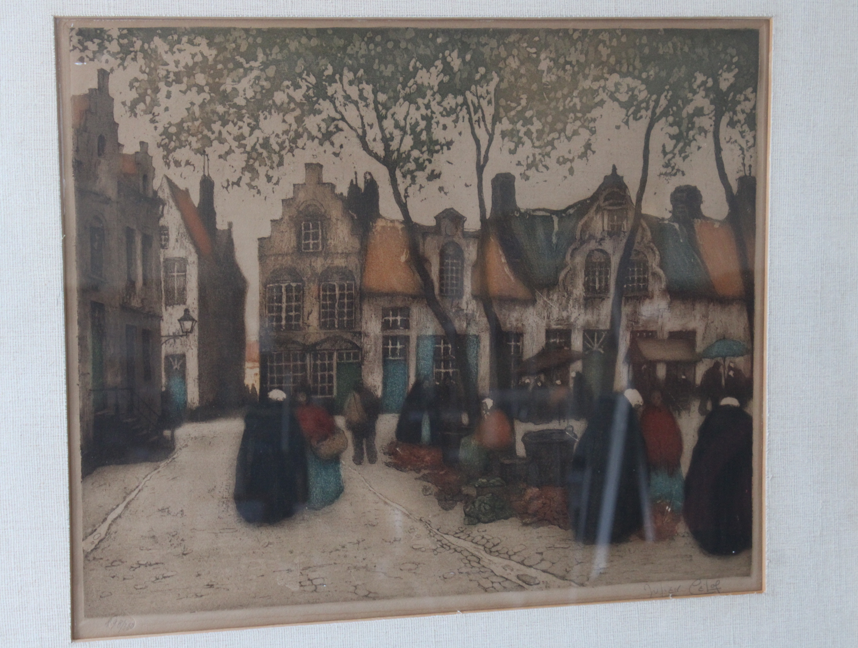 Ingelijste prent van oud dorpsgezicht met markt – foto 3 – kavel bij GSD Auctions, Zoeterwoude