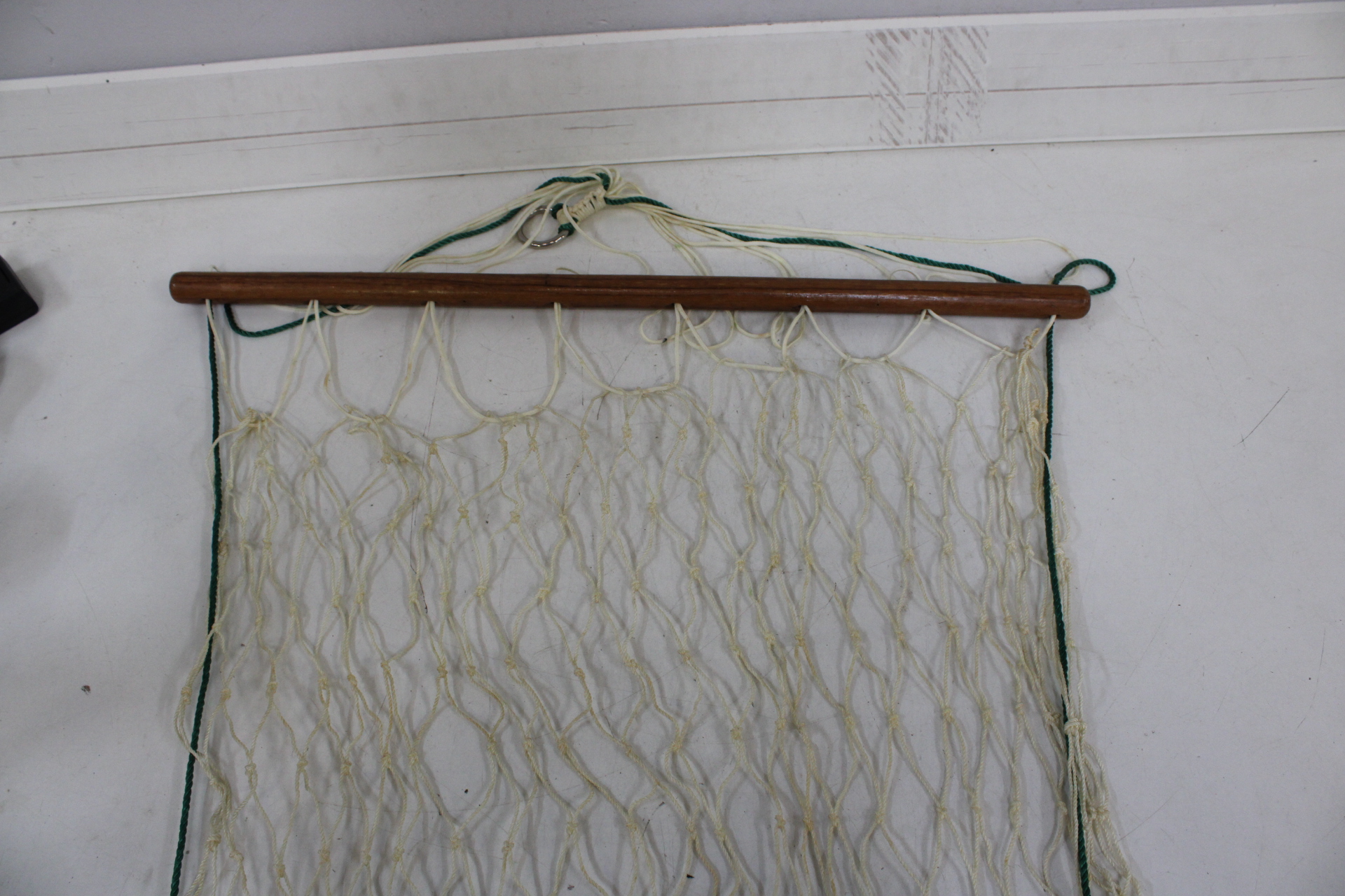 Hangmat met houten spreidstok – foto 3 – kavel bij GSD Auctions, Zoeterwoude