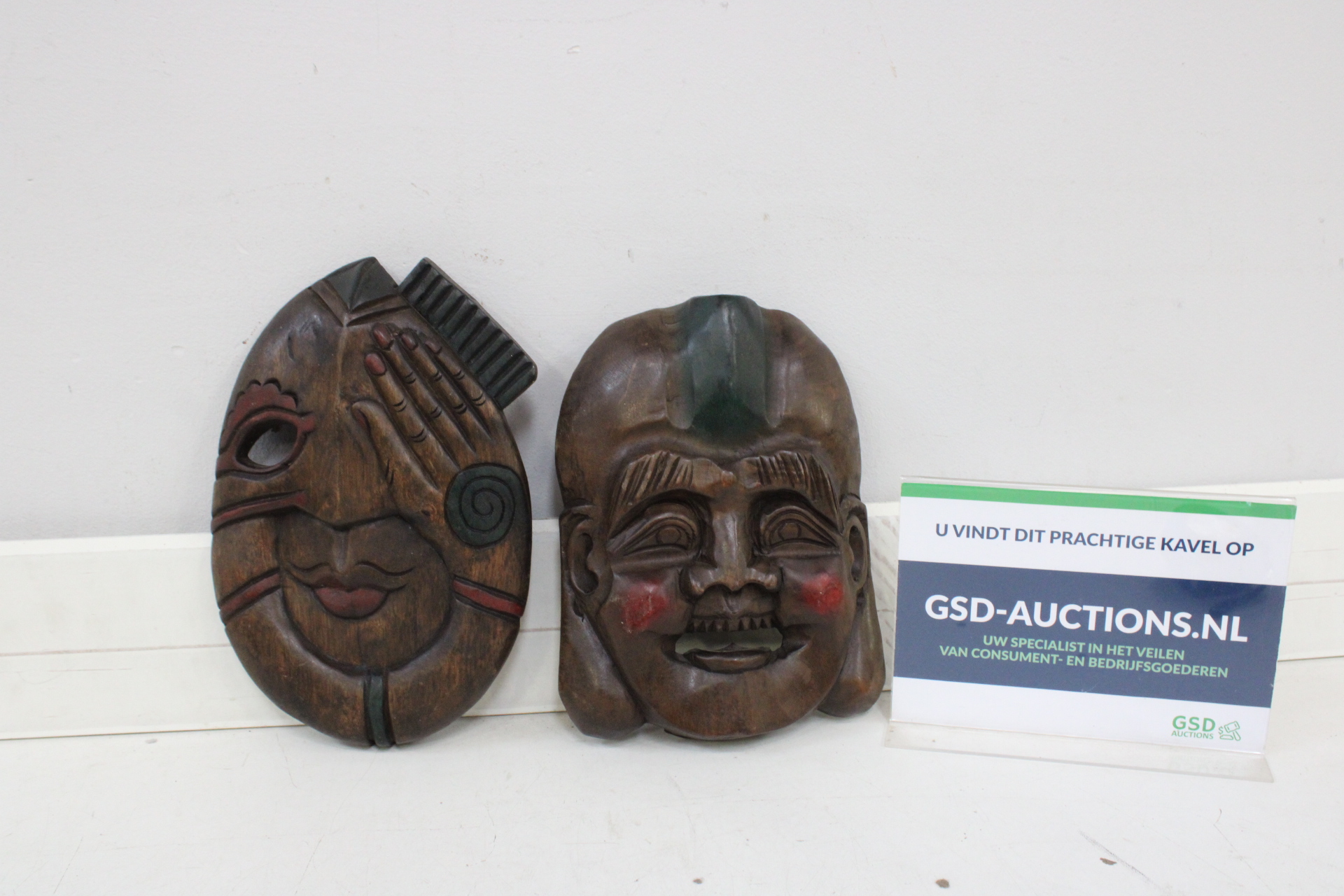 Set houten masker beeldjes – kavel bij GSD Auctions, Zoeterwoude