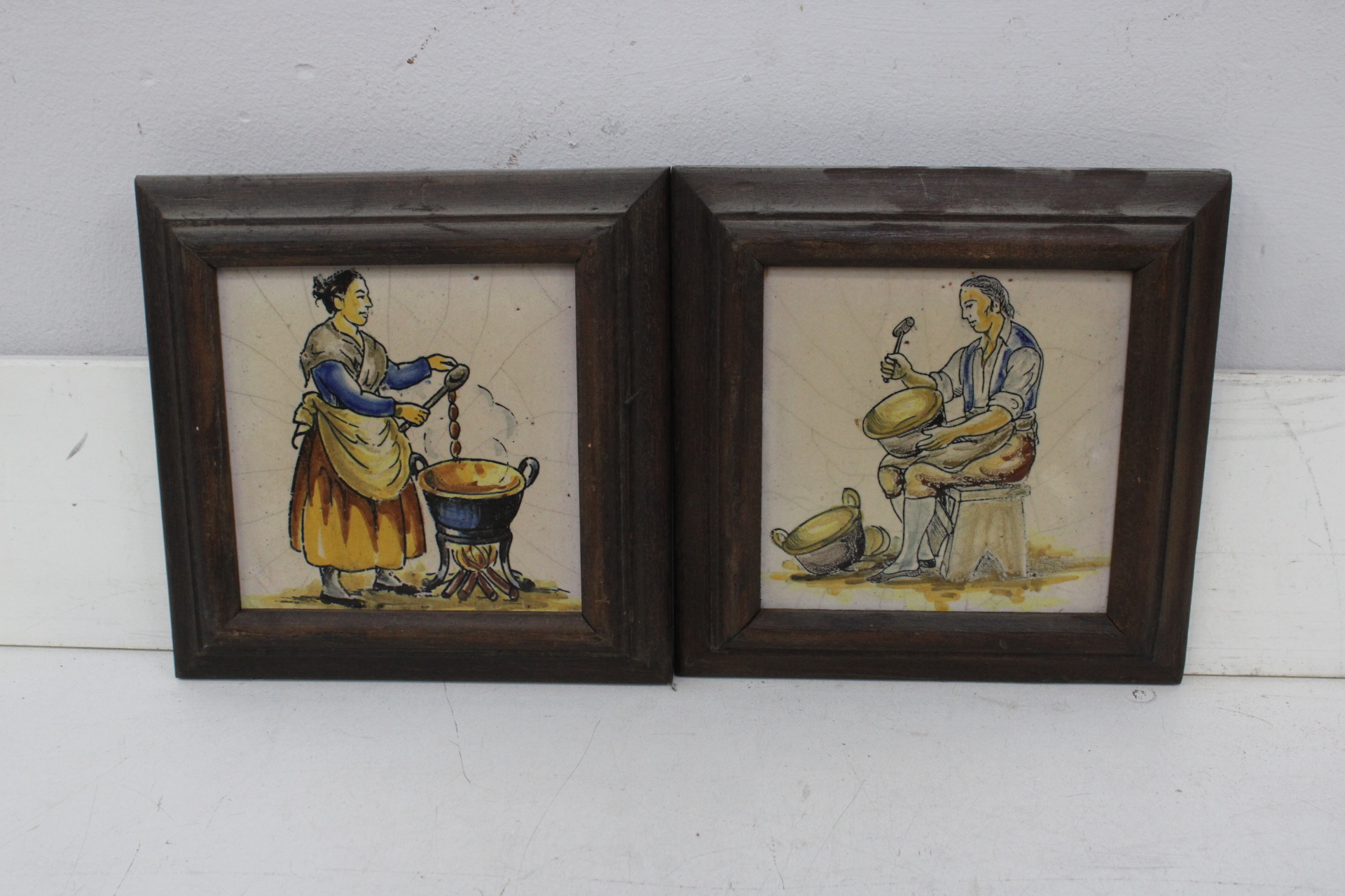 Tegeltableaus met afbeelding van figuren – foto 2 – kavel bij GSD Auctions, Zoeterwoude