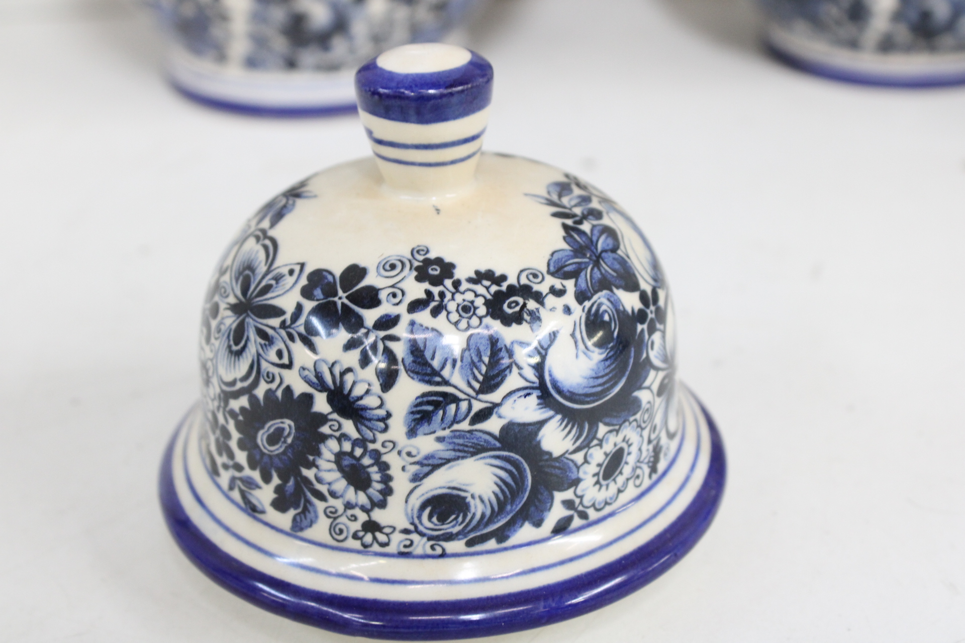 Delftsblauwe dekselpot en 2 vazen – foto 5 – kavel bij GSD Auctions, Zoeterwoude
