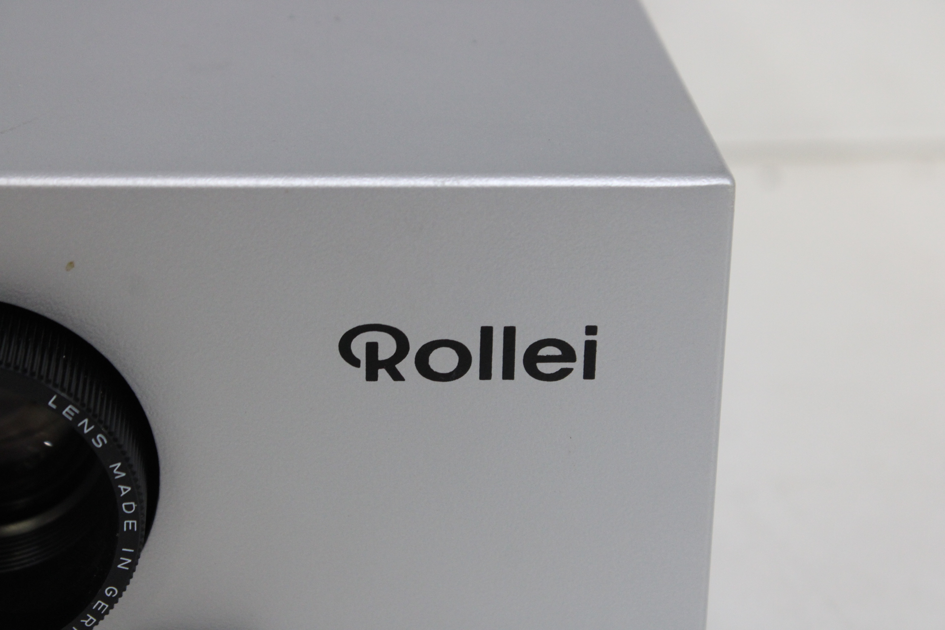 Rollei Diaprojector met hoes en kabels – foto 6 – kavel bij GSD Auctions, Zoeterwoude